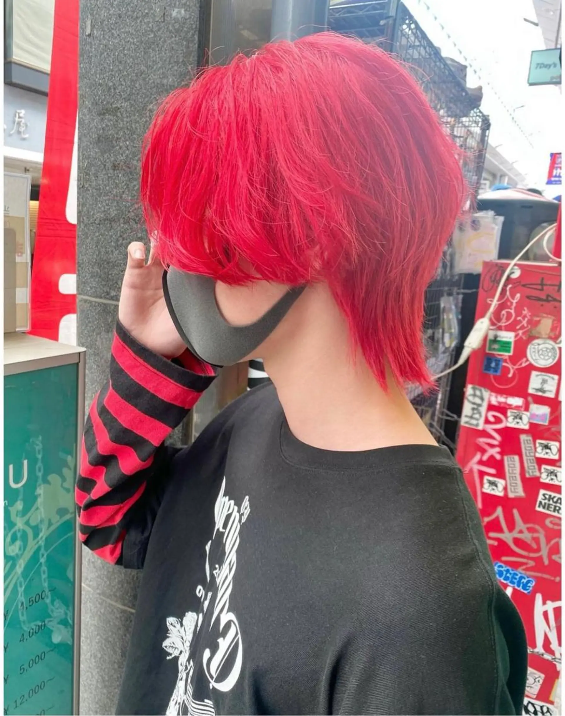 ショート ヘアカラー GARU-ガル-所属・TSUNO🦖 派手髪/オタク美容師のヘアスタイル