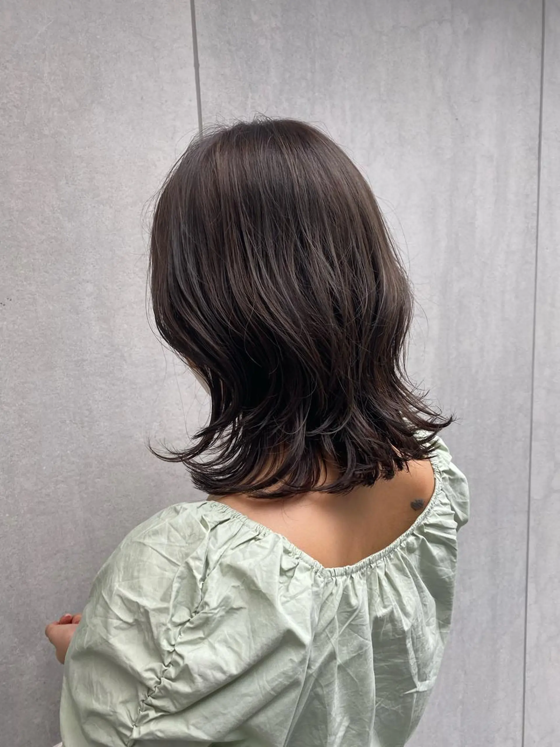 ミディアム カラー ブリーチ 透明感カラー ブリーチなしカラー ミディアムヘア🌼 さきのヘアスタイル