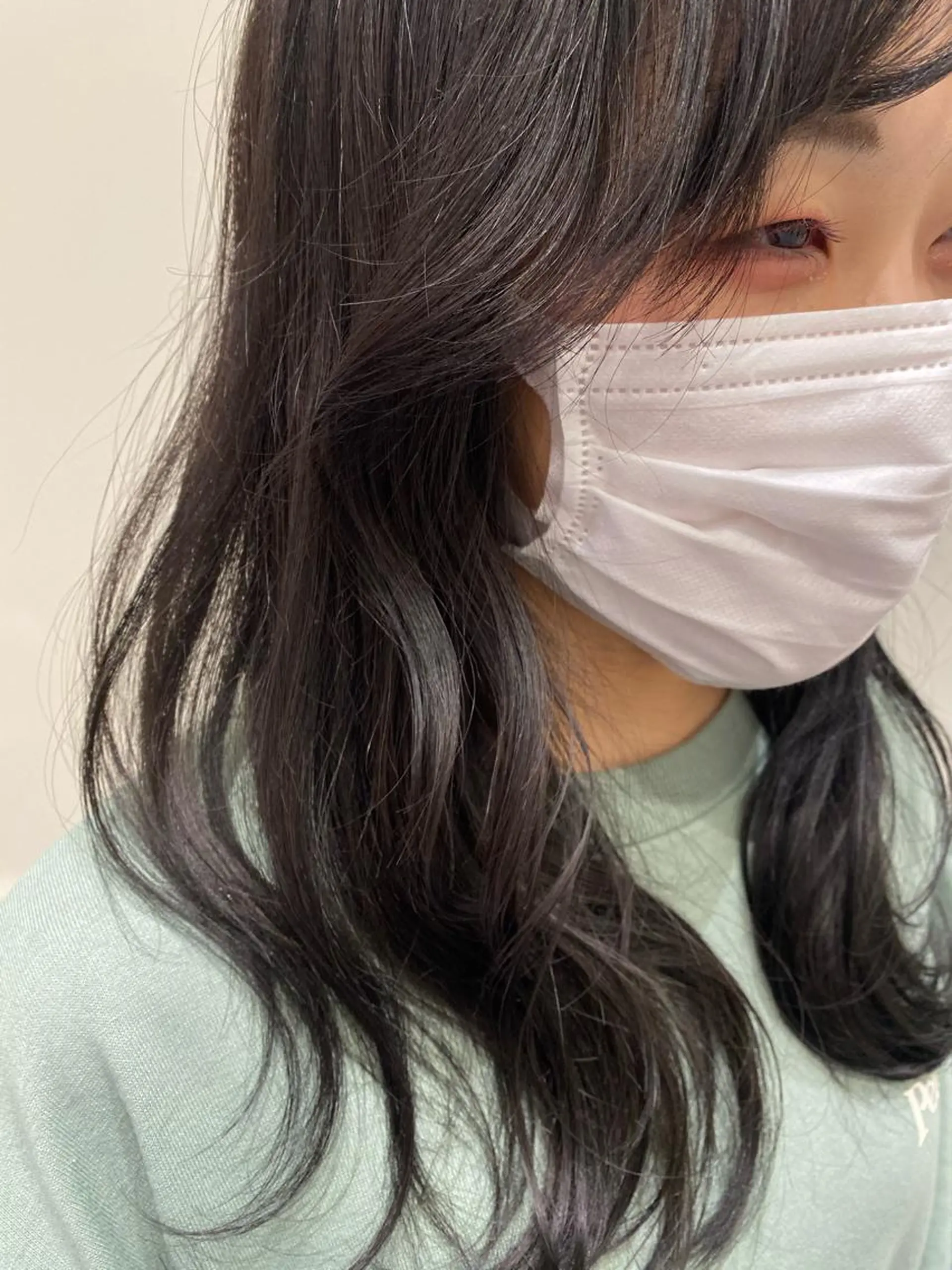 ロング カラー アッシュ ベージュカラー ブリーチ 透明感カラー ハイトーンカラー オタク特化美容師💟 チバコナツのヘアスタイル