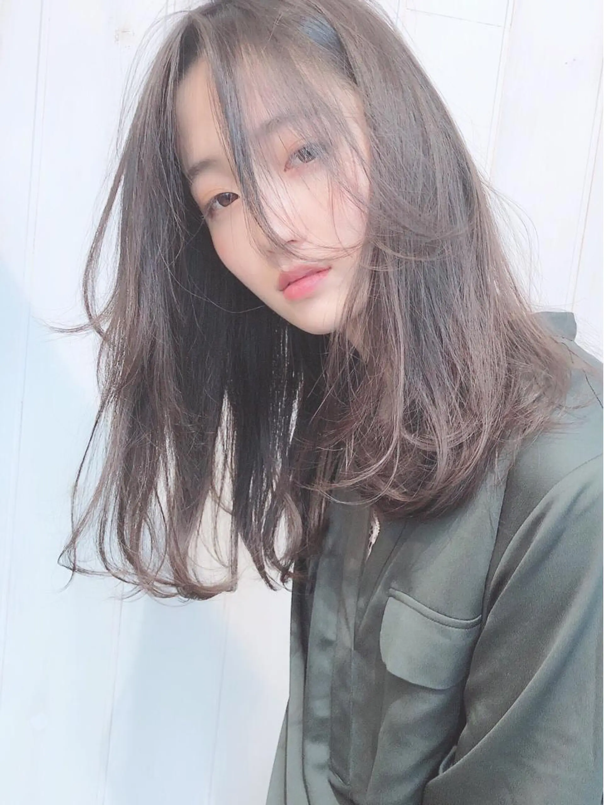 セミロング カラー 透明感カラー ハイライトカラー ハイトーンカラー ハイライト &グループ代表取締役 KOHEIのヘアスタイル