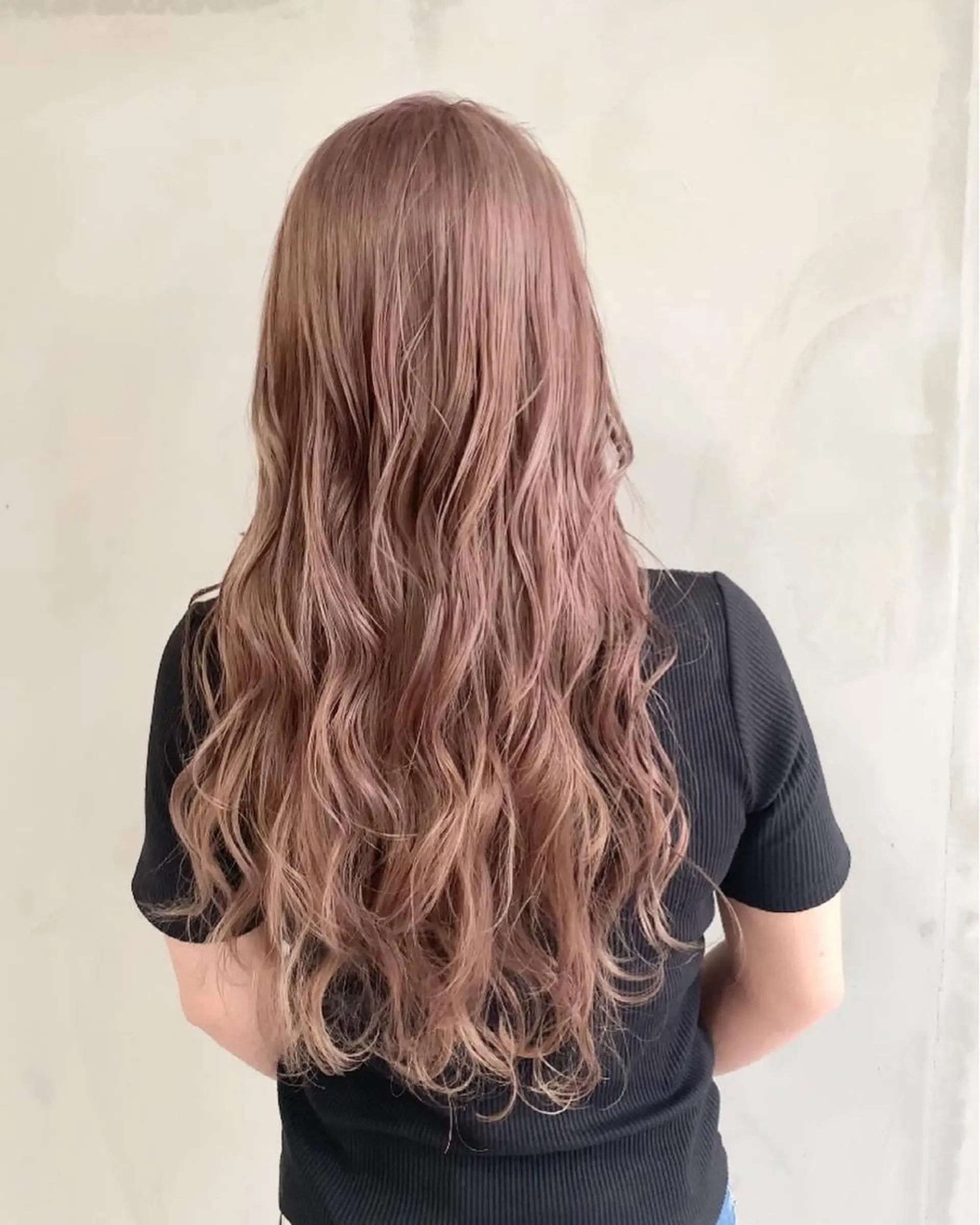 ロング カラー リサ tonieのヘアスタイル