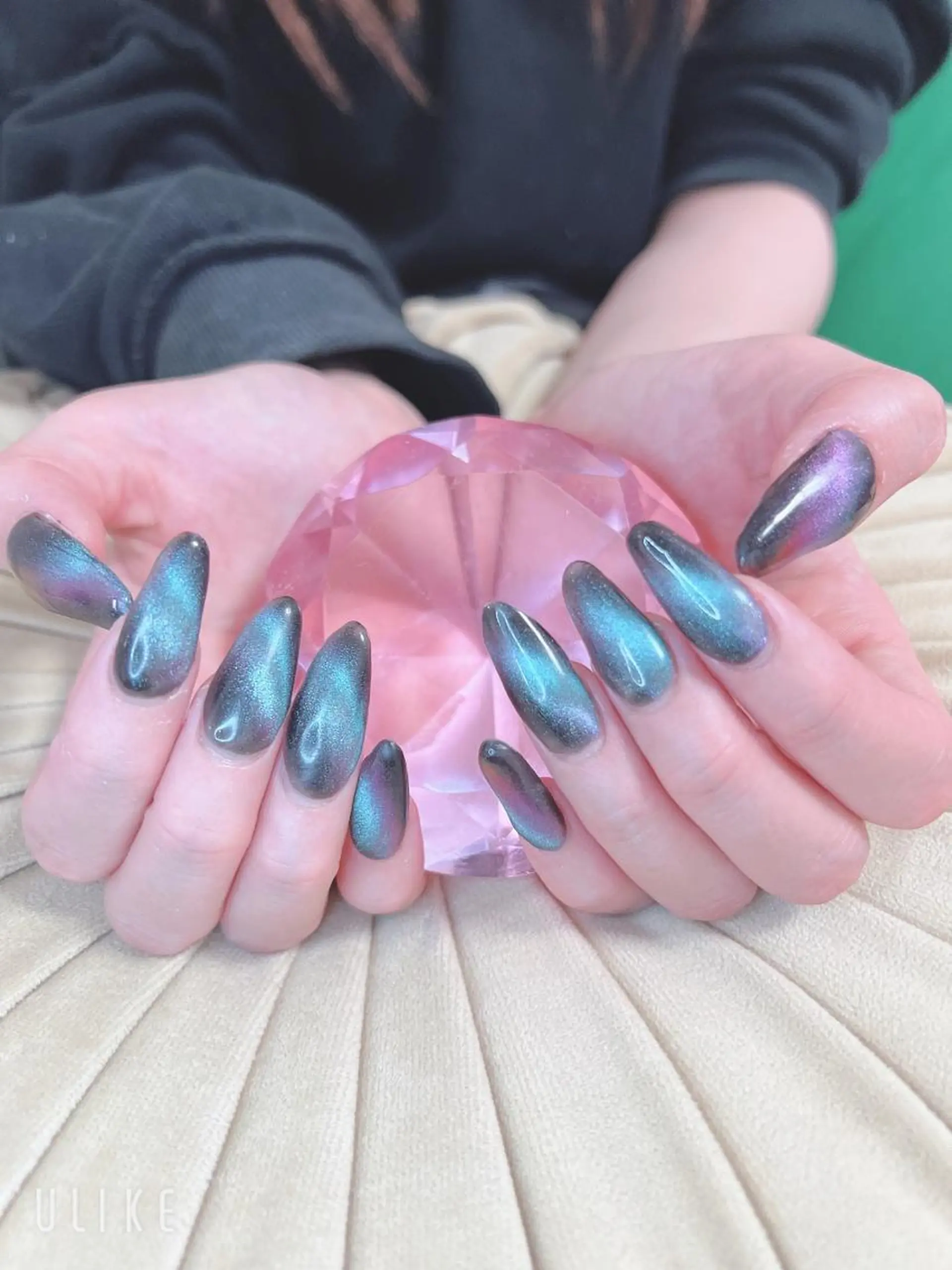 ネイル ロングネイル マグネットネイル ワンカラーネイル スカルプネイル ストーンネイル Toujours所属・山崎 美姫のネイルデザイン