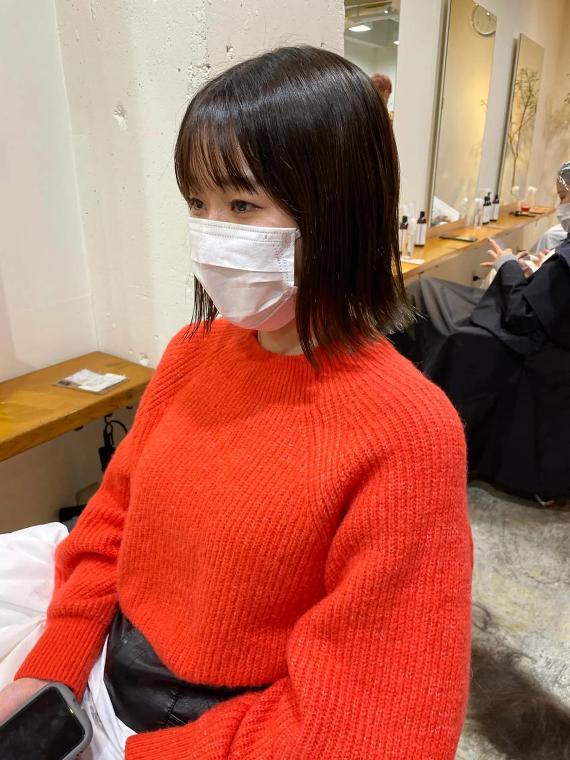 ミディアム カラー 切りっぱなしボブ ボブ カット トリートメント MIOベージュカラー 柔らかいカラーのヘアスタイル