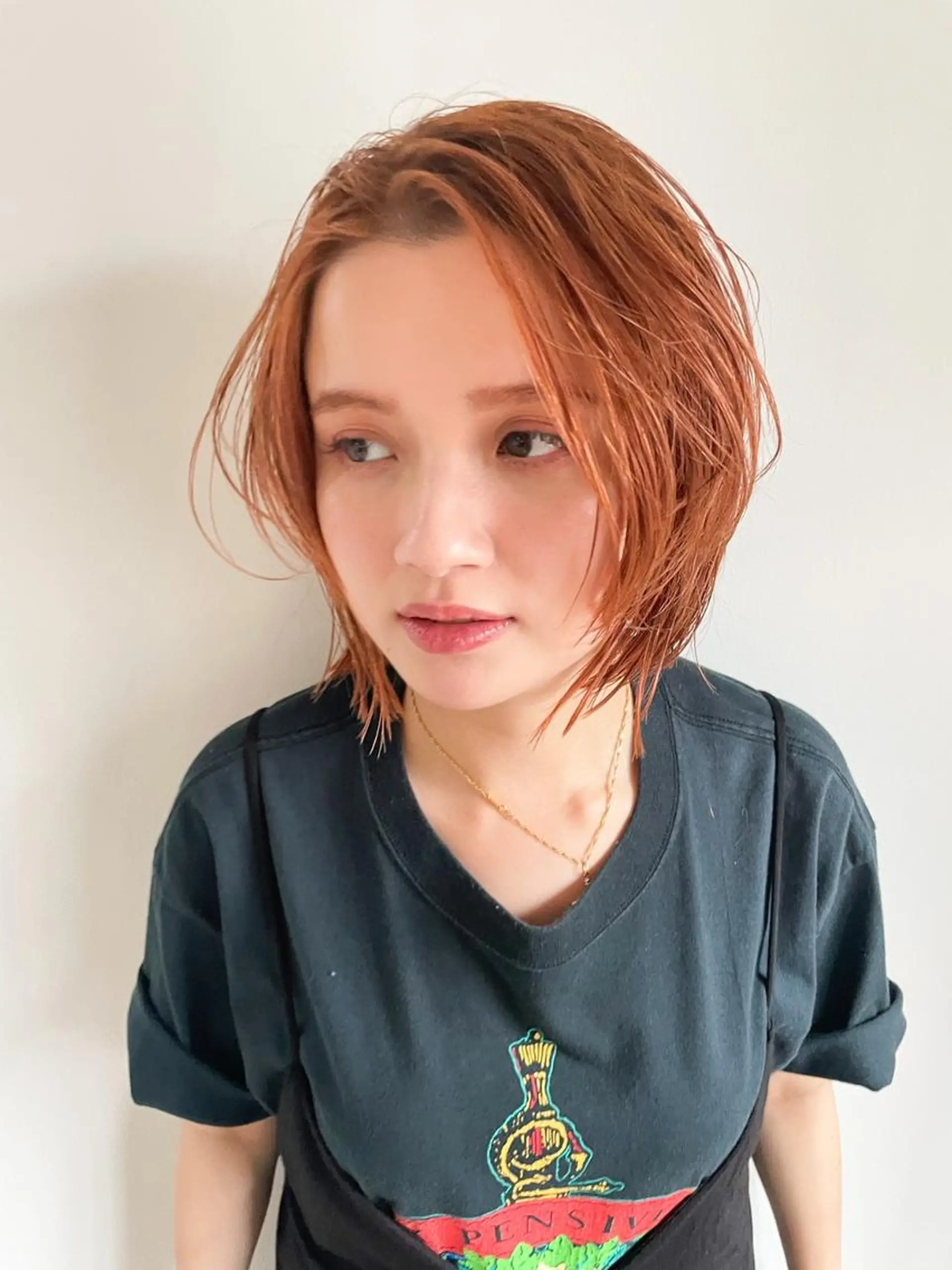 ミディアム カラー パーマ アディクシーカラー ブリーチ ブロンド ブルーカラー ハイライトカラー カット ヘアカラー トリートメント CEINE PATHのヘアスタイル