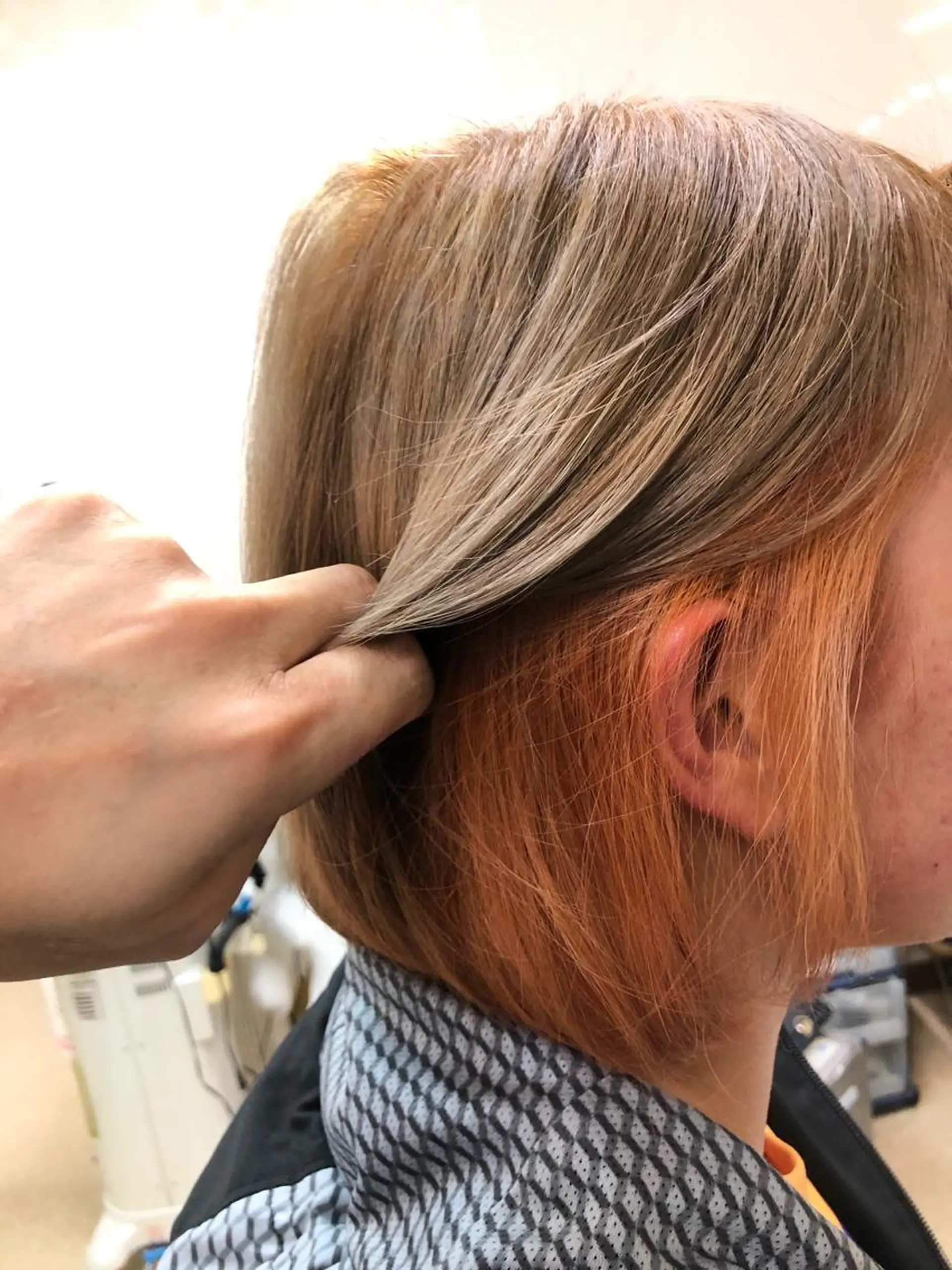 カラー 石塚 浩のヘアスタイル