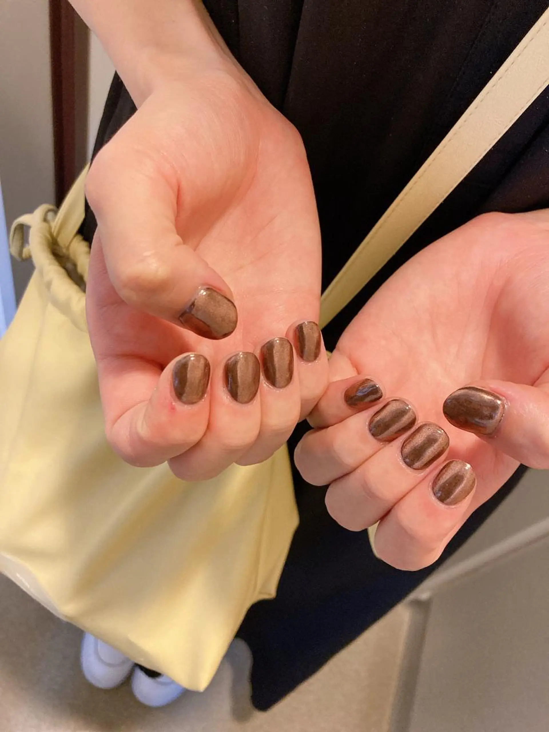 ネイル ブラウン ミラーネイル ハンドネイル mogunail &blowのネイルデザイン