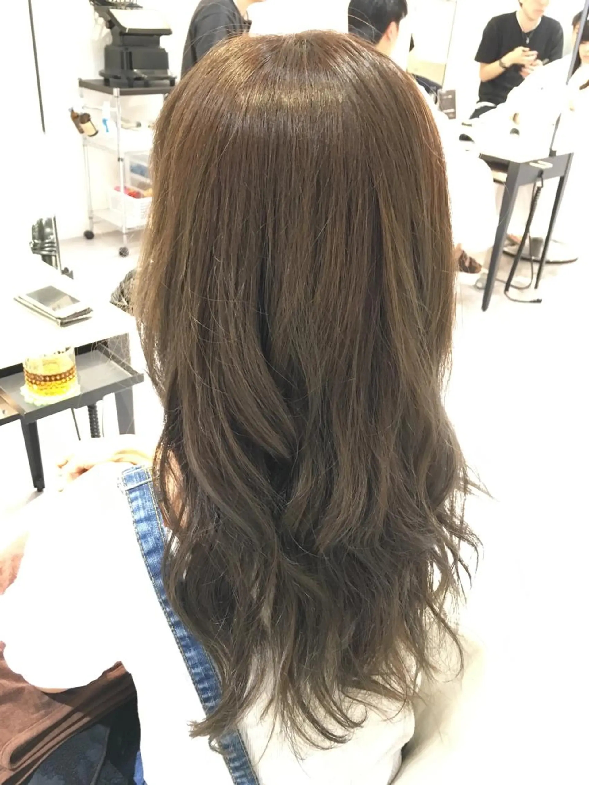 セミロング カラー 金子 富士のヘアスタイル