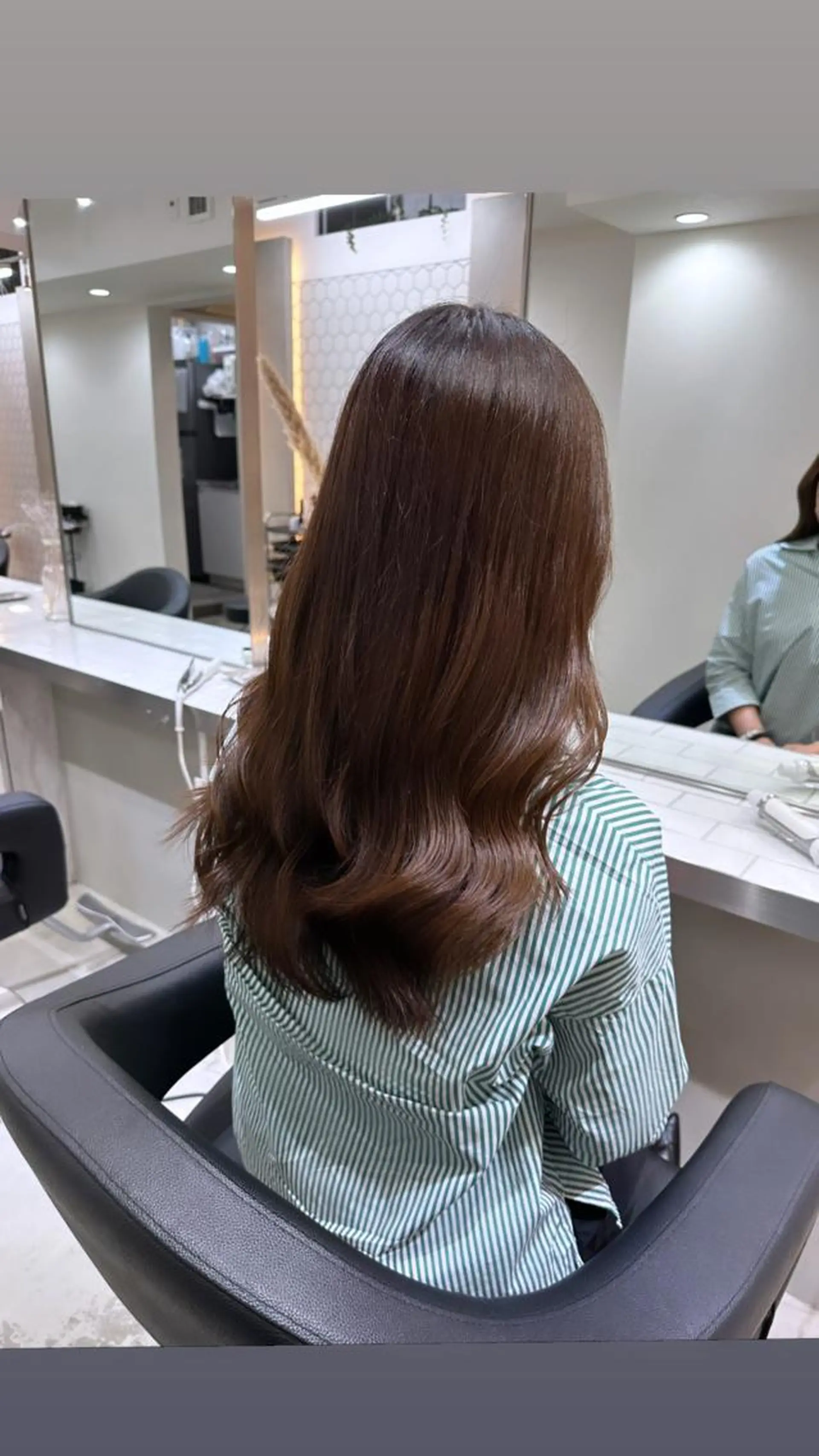 ロング カラー ブラウンカラー ミディアムレイヤー 添田晃基のヘアスタイル