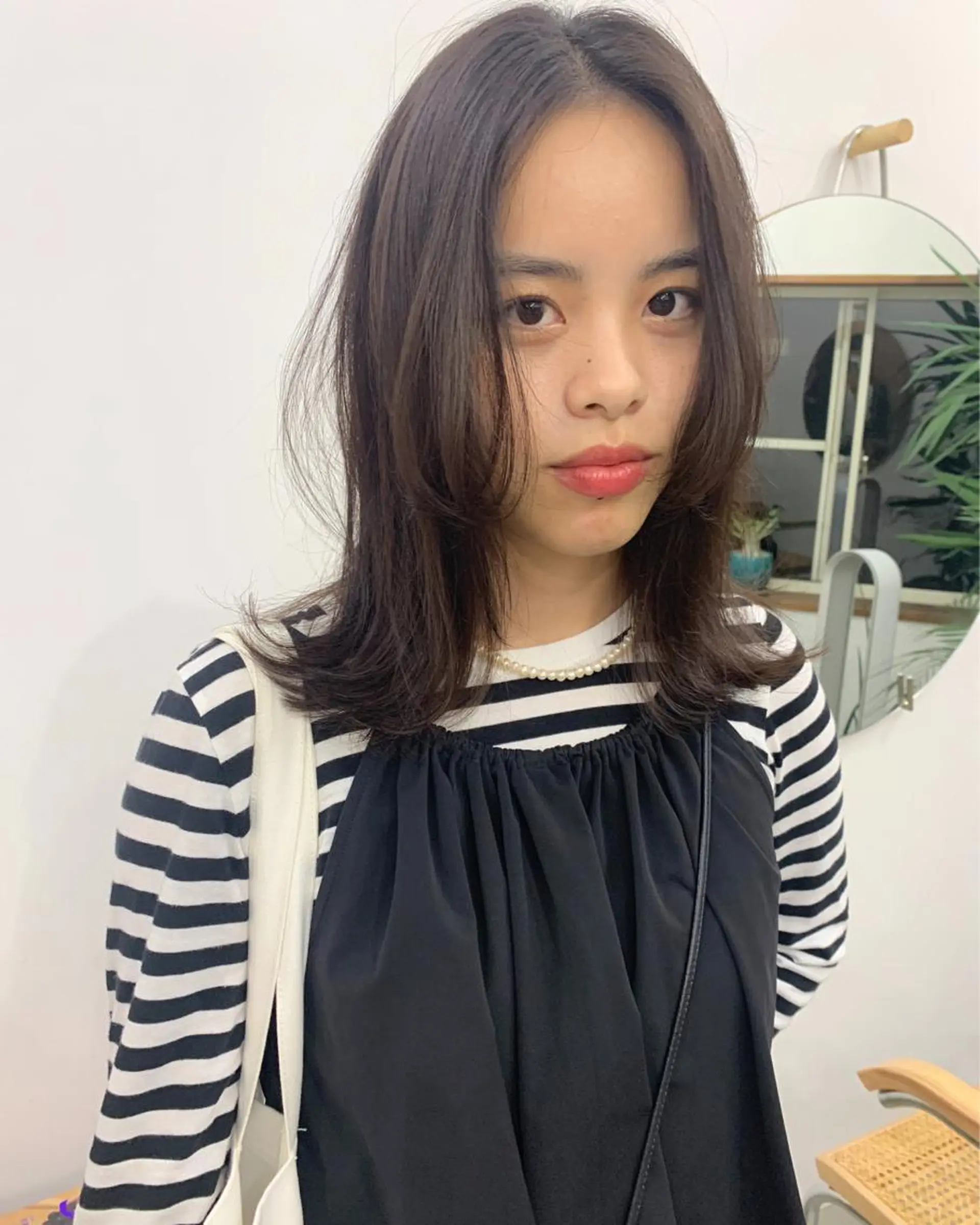 ミディアム カラー 切りっぱなしボブ ミディアムパーマ ボブ くせ毛 レイヤーカット Spiel KOMOのヘアスタイル