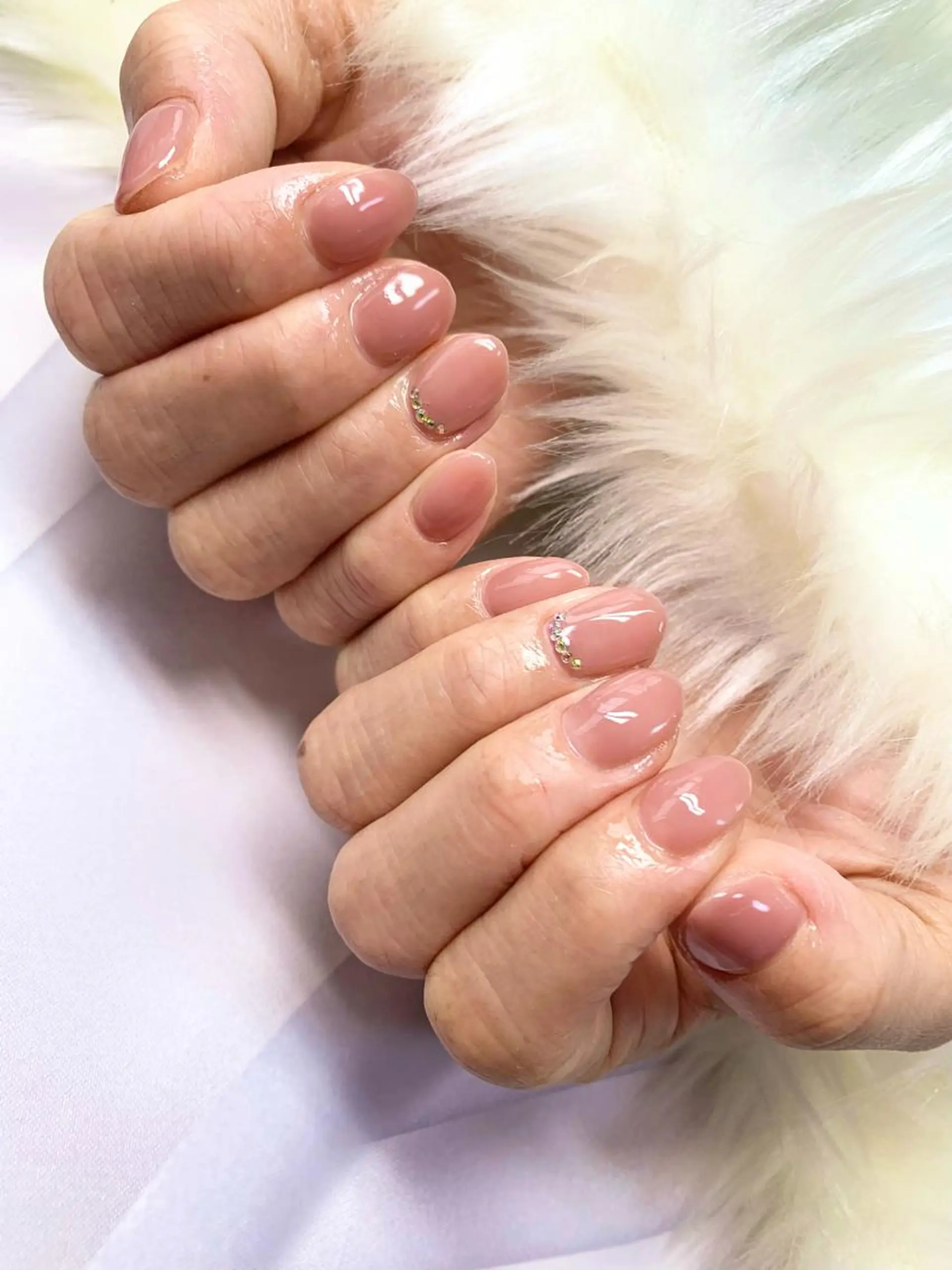 ネイル ワンカラーネイル ストーンネイル ハンドネイル 痩身/脱毛/ネイル HARUKAのエステ・リラクイメージ