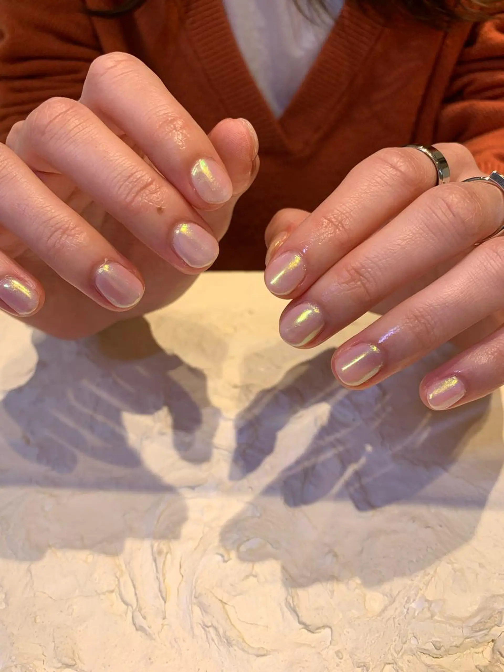 ネイル オーロラネイル ワンカラーネイル マキノ ユイのネイルデザイン