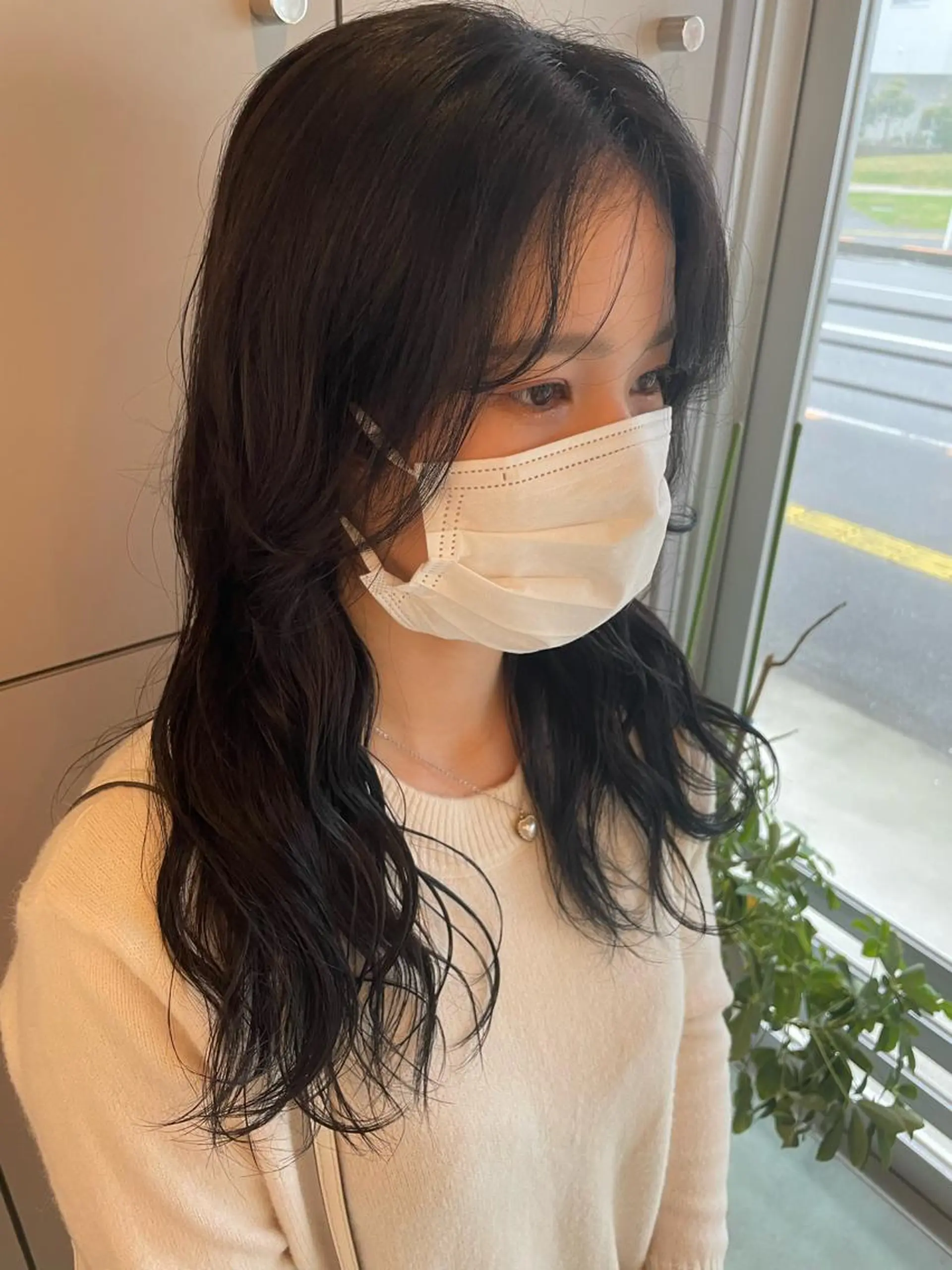 セミロング 切りっぱなしボブ ショートボブ セミロングパーマ ミストバング ボブ カット ヘアカラー パーマ トリートメント モテ髪/ボブ/ショー ト/アダチフウトのヘアスタイル