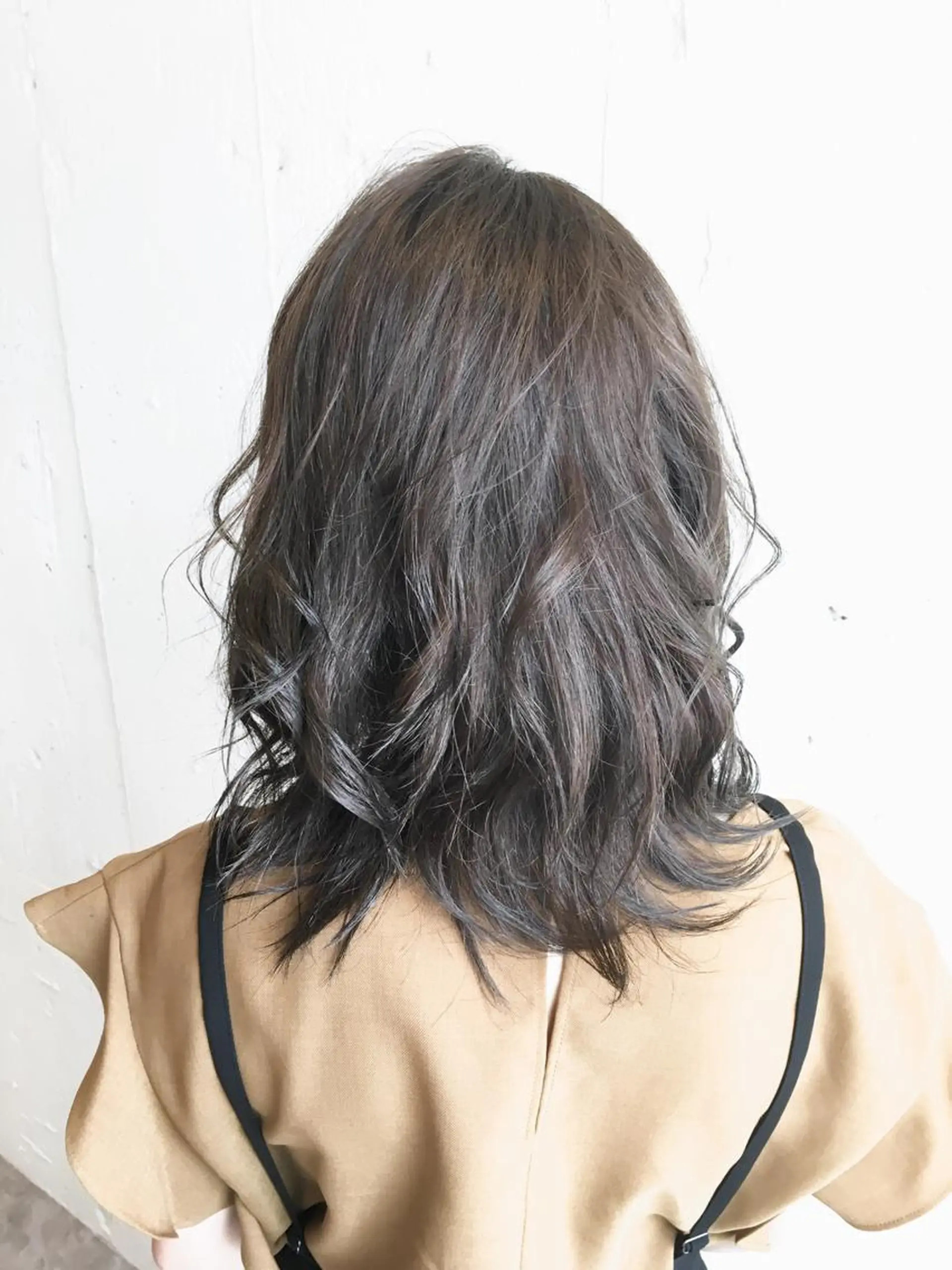 ミディアム カラー シルバー レイヤー/大人メンズ パーマ🌀 平島拓也のヘアスタイル