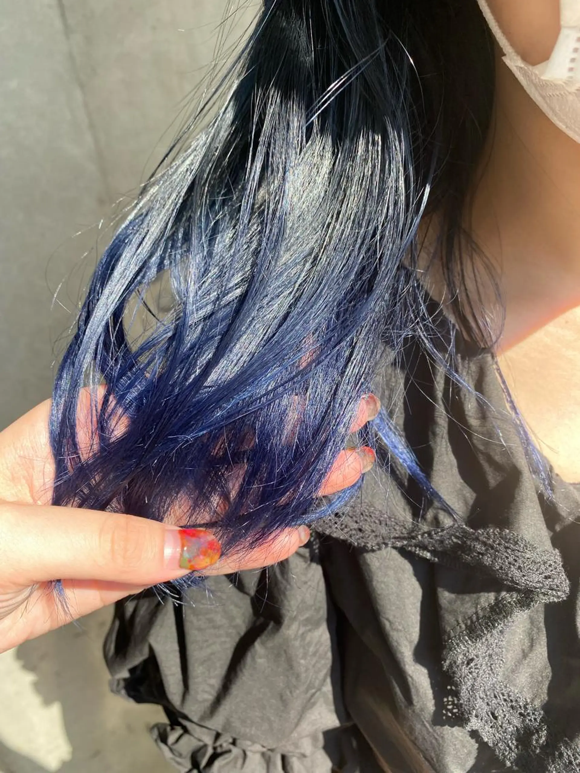 ロング ヘアカラー 透け感ベージュ ／ミハルのヘアスタイル