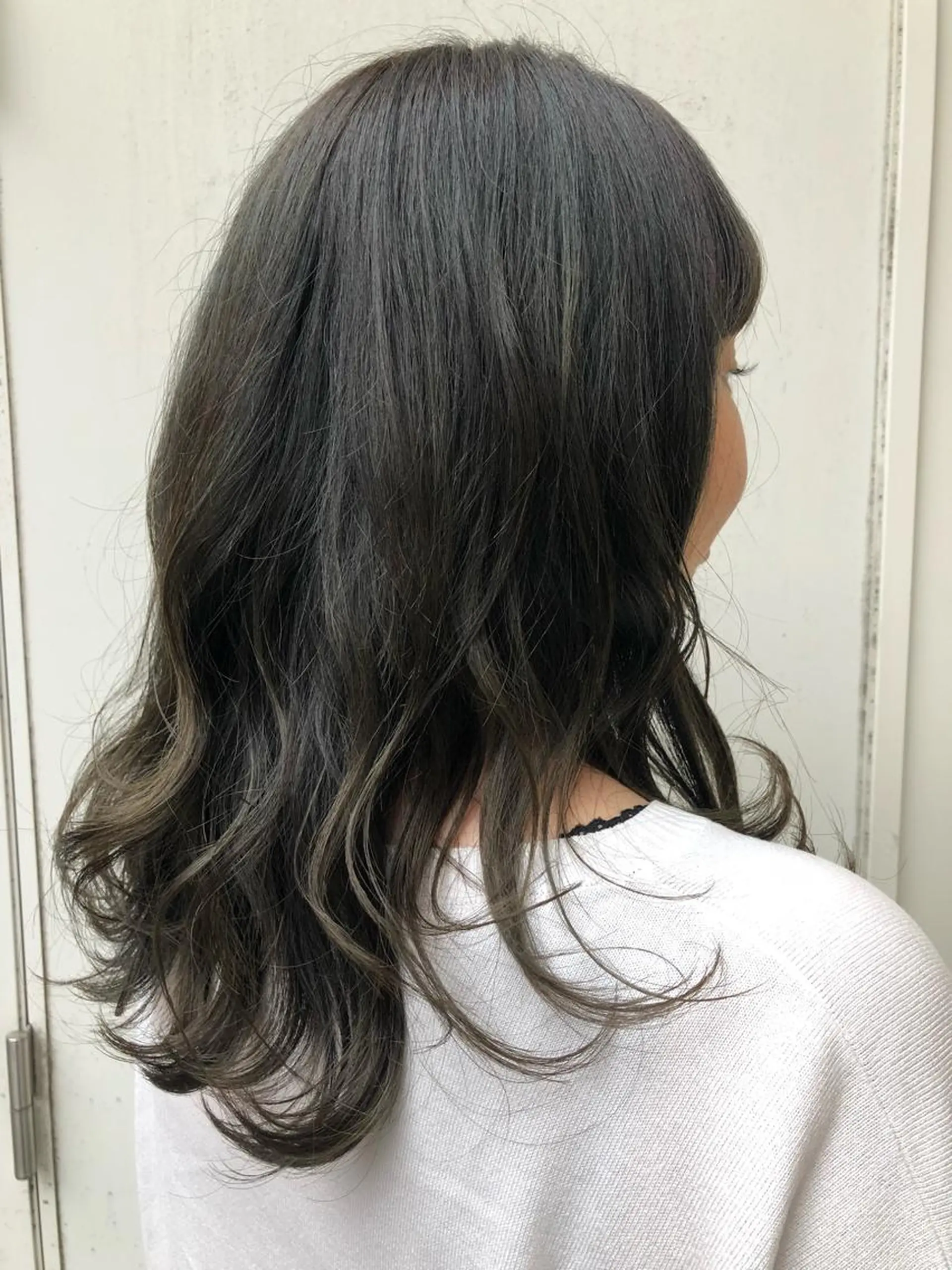 ロング カラー 透明感カラー 女性に人気♪ はやしほのかのヘアスタイル