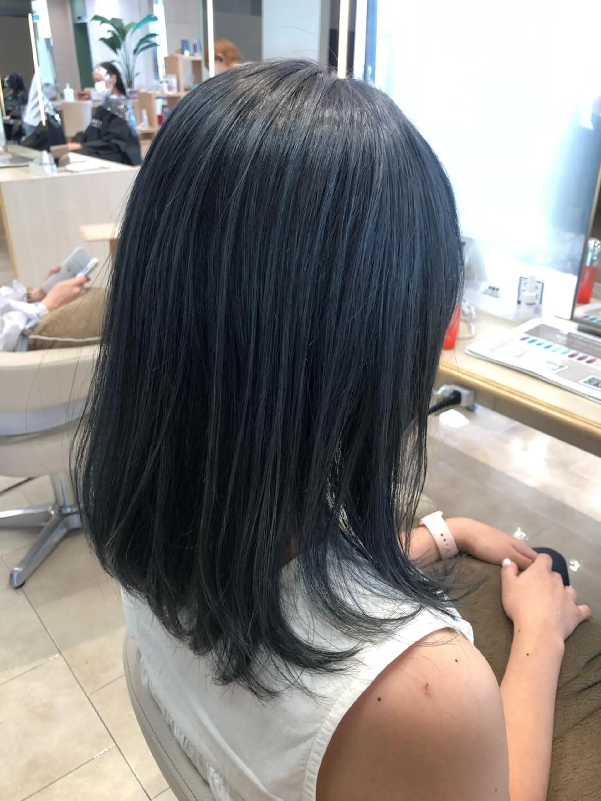 ロング カラー 黒髪 ブルーカラー ブルーブラック ヘアカラー トリートメント 盛れるレイヤーカット 得意🌹井上美沙のヘアスタイル