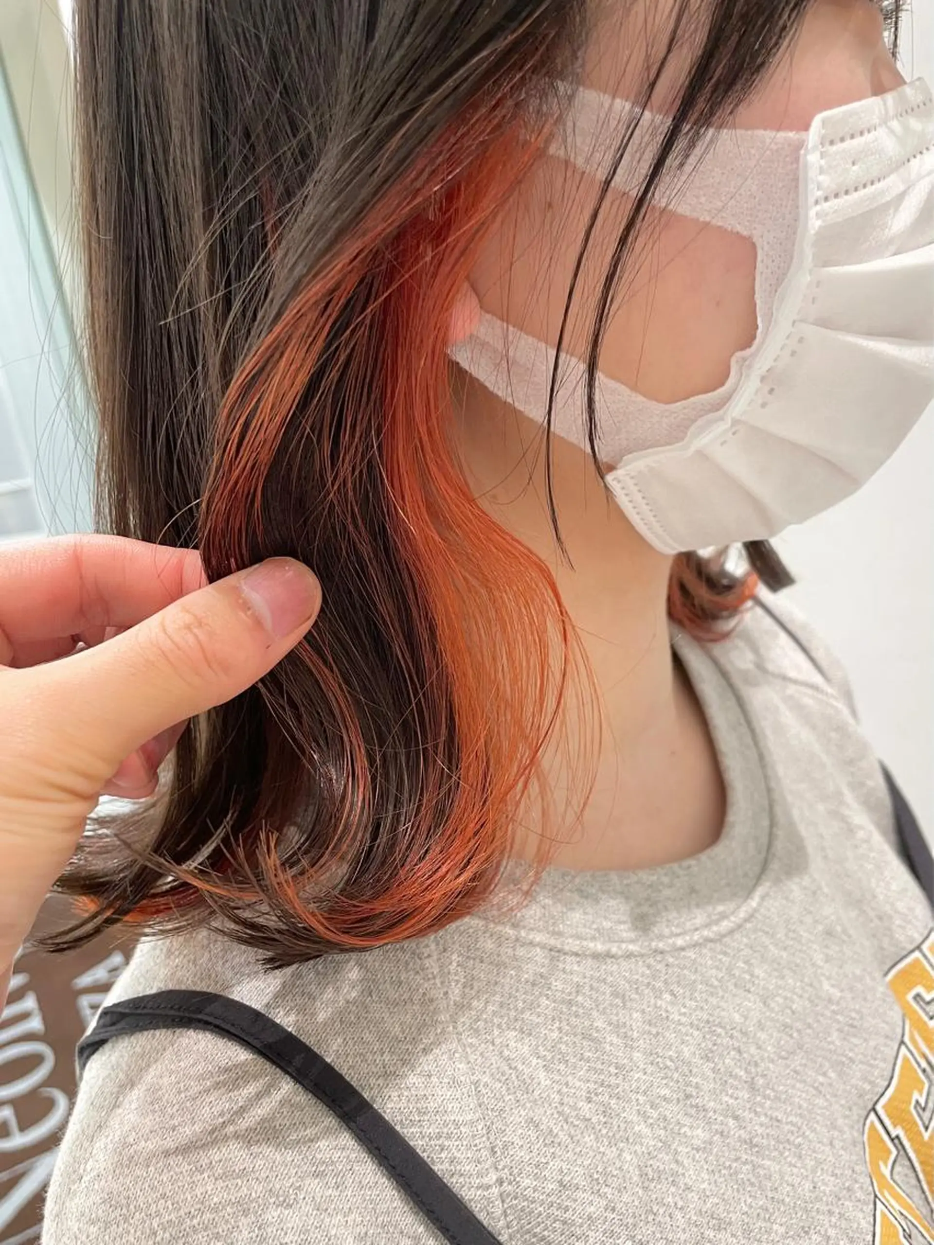 セミロング カラー 透明感カラー イヤリングカラー インナーカラー オレンジ ヘアカラー 💎小顔前髪&髪質 改善カラー💎片桐のヘアスタイル