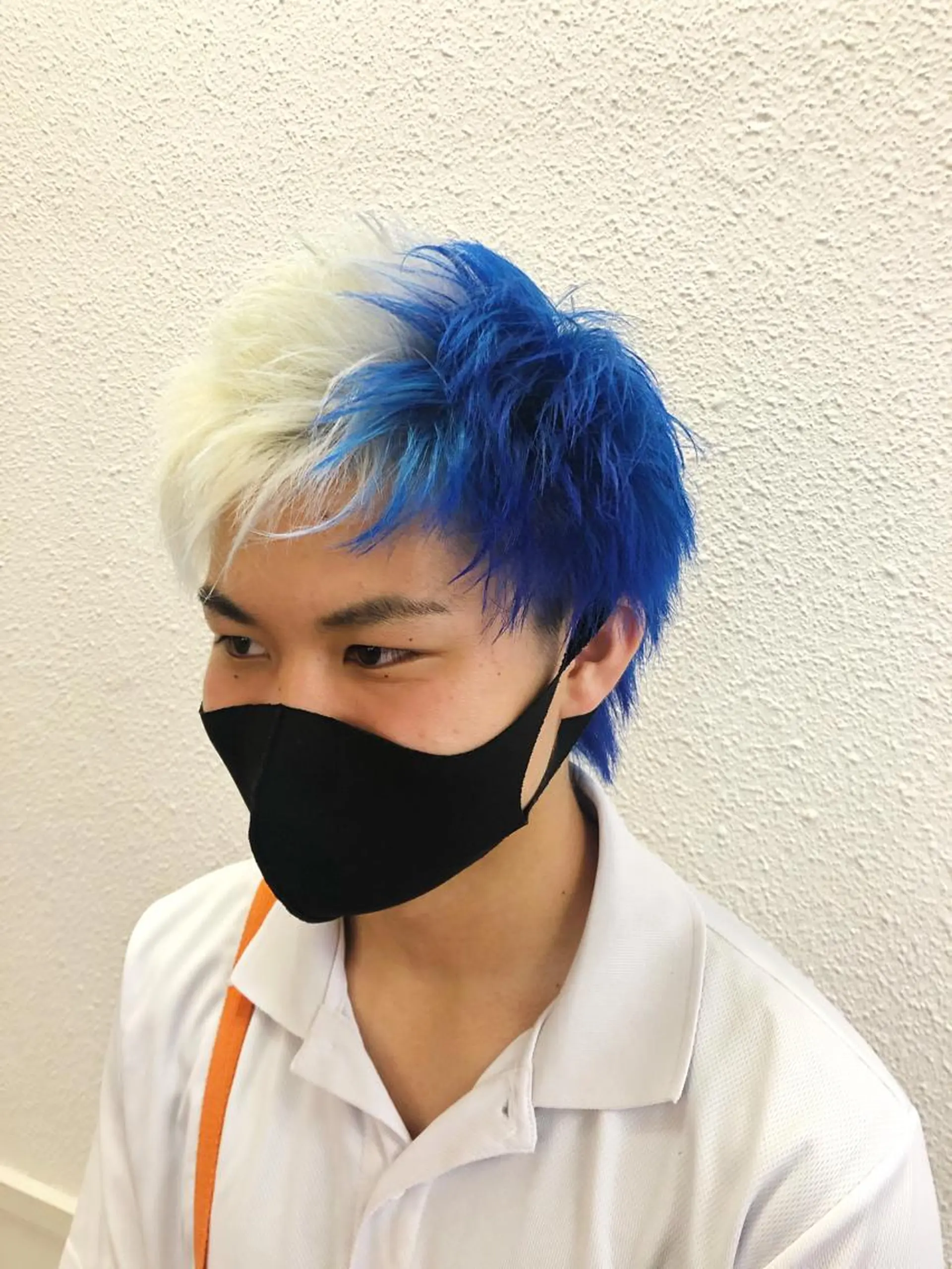 ショート カラー メンズ ブルーカラー シルバー 髪質改善/美髪矯 正ヤマモトハルキのヘアスタイル