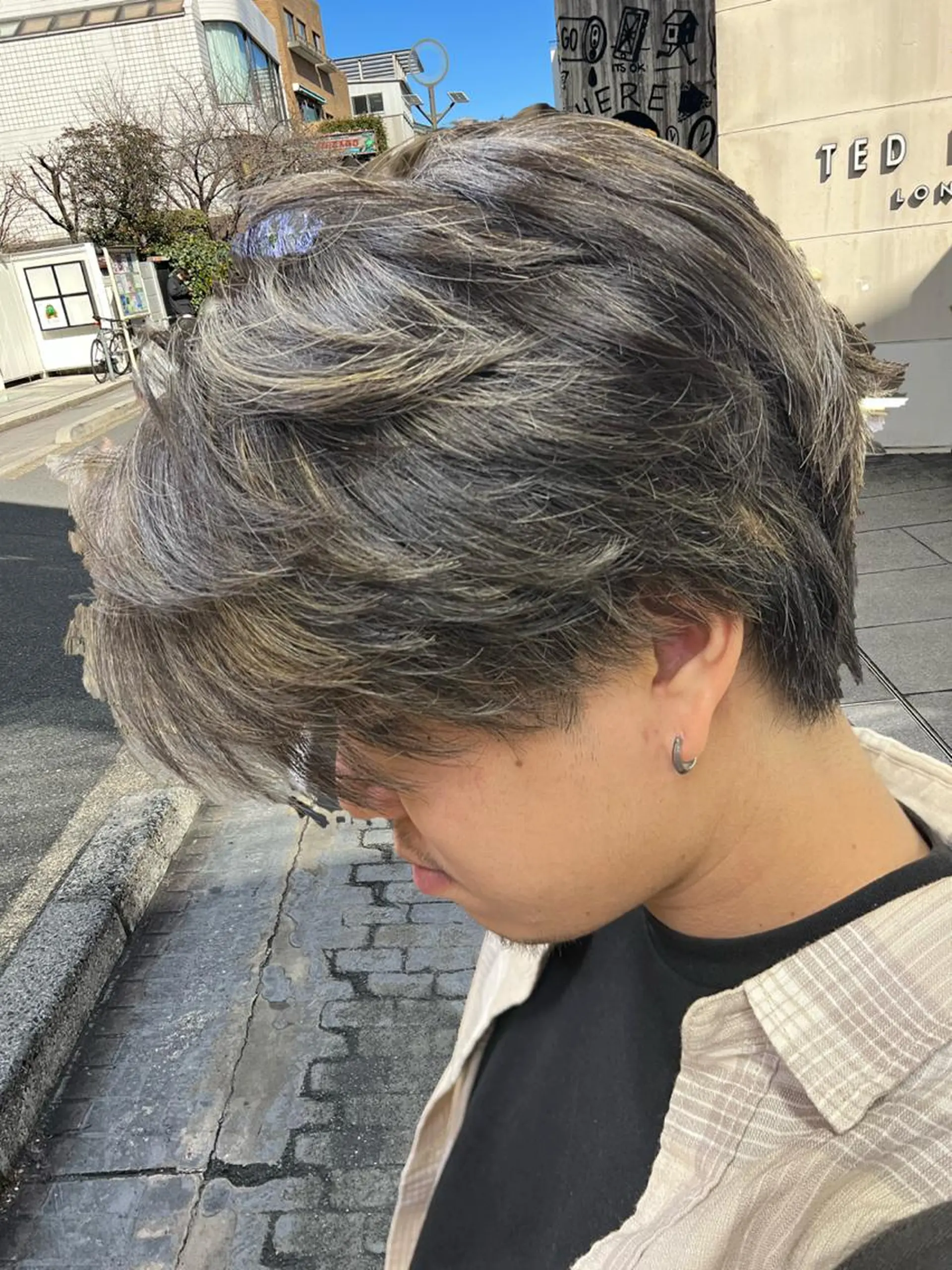 カラー メンズ センターパート メンズハイライト ハイライトカラー 24時間受付可🕒 艶髪のヘアスタイル