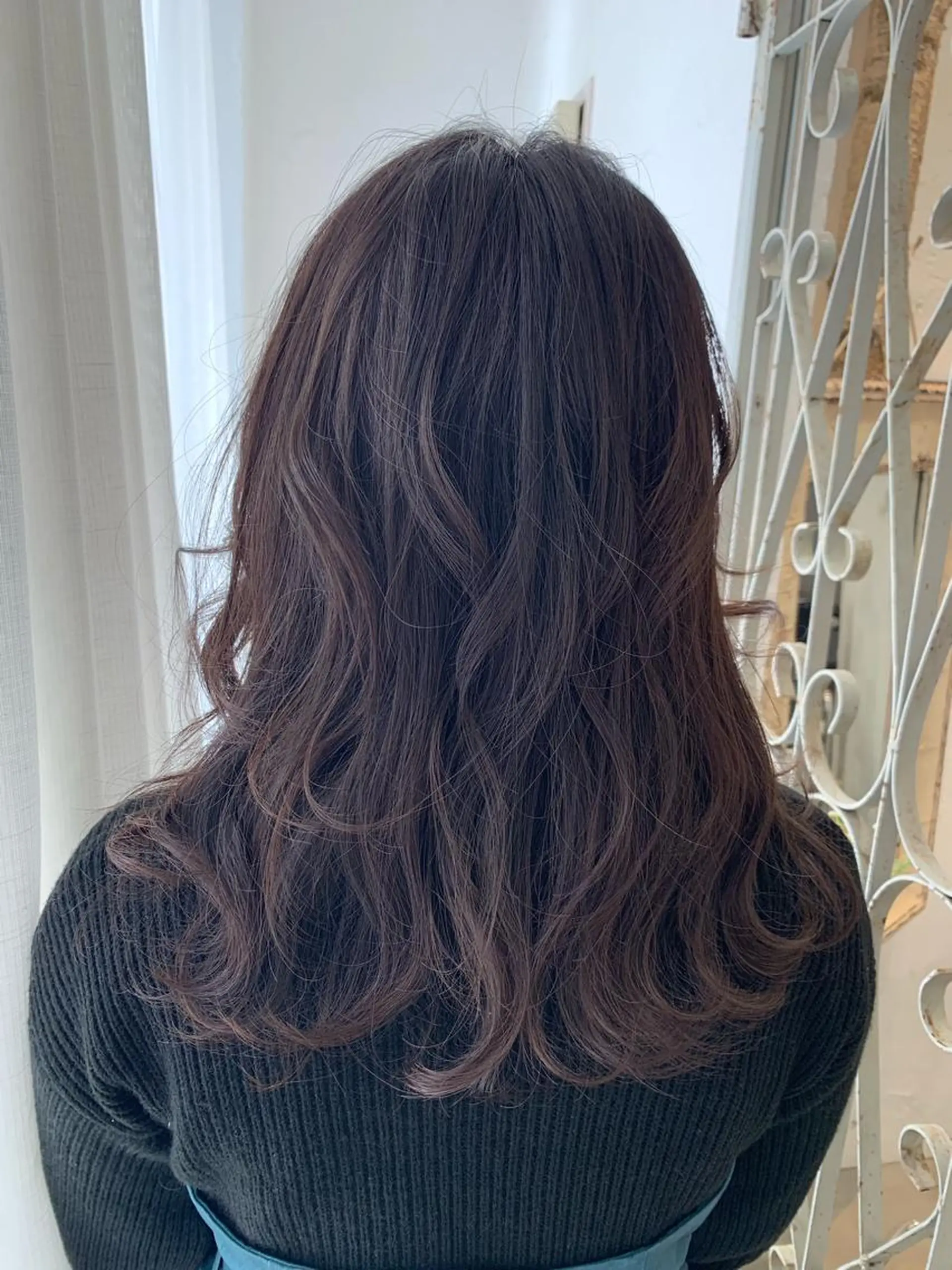 セミロング カラー fio マナミのヘアスタイル