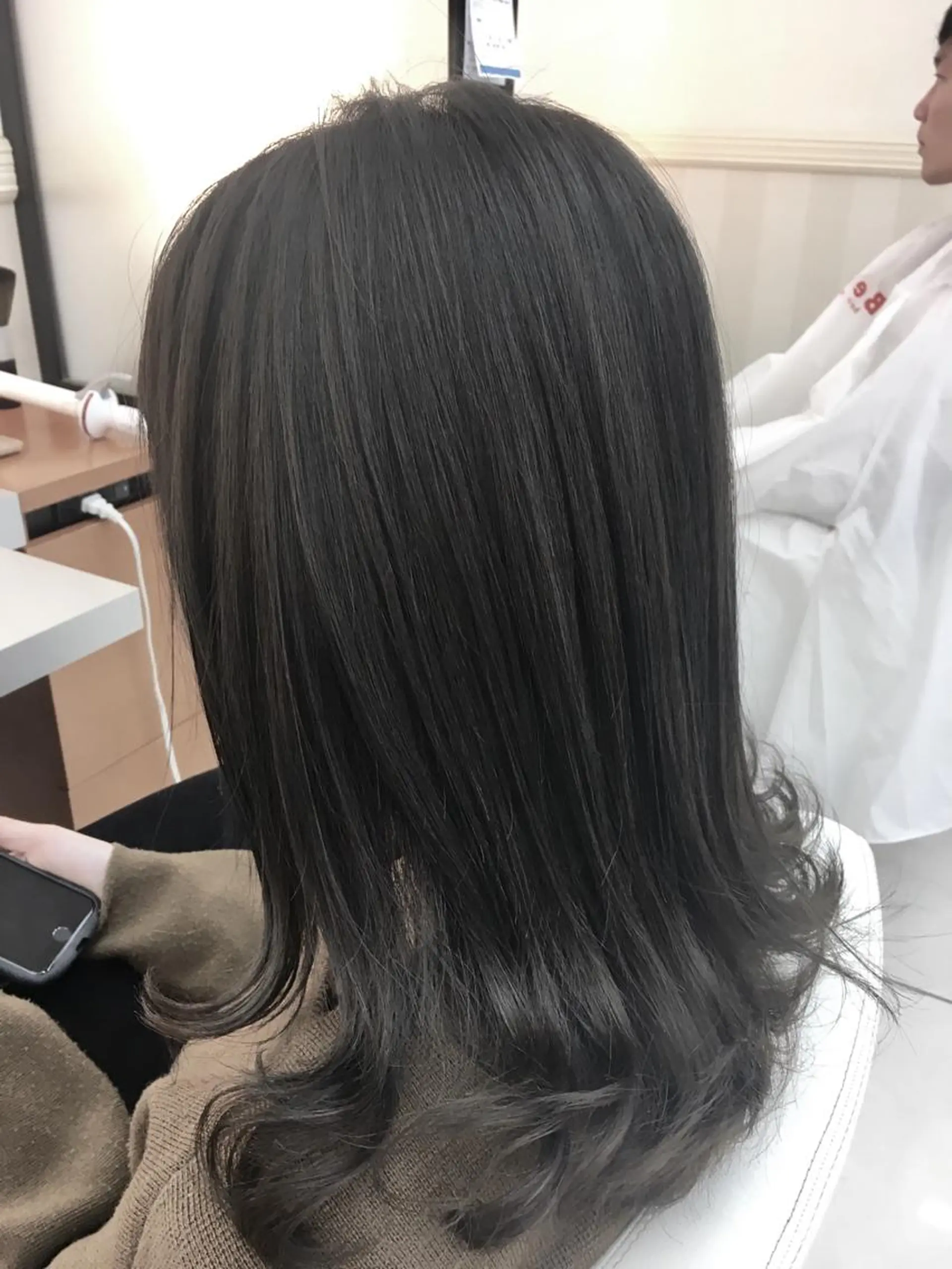 カラー ブルーカラー ブルージュ 縮毛矯正 N° jillva ♦️川端裕司♦️のヘアスタイル