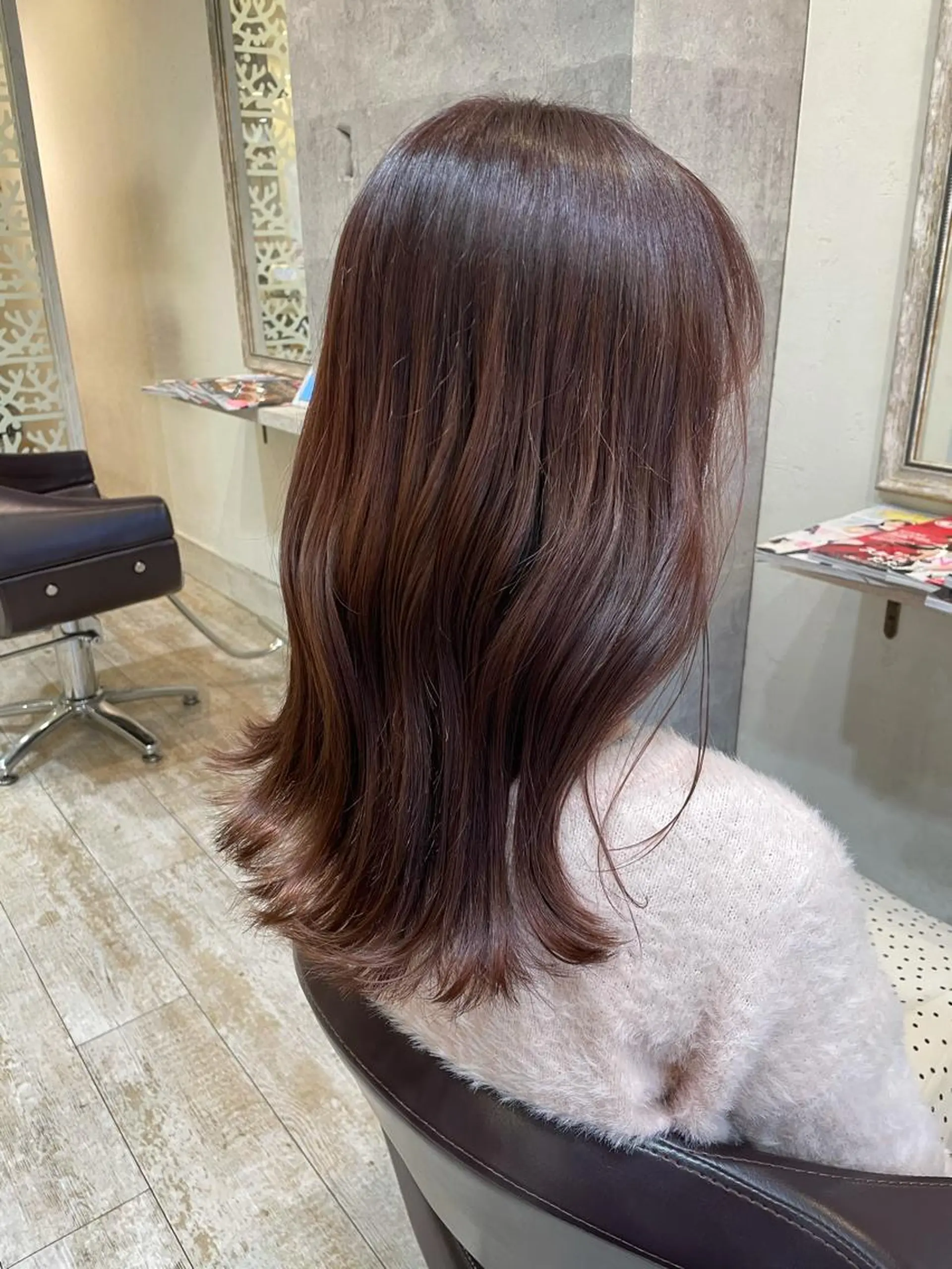セミロング カラー ブラウンカラー ピンクカラー ピンクブラウン カット ヘアカラー 小顔/似合わせカット 杉山莉菜のヘアスタイル