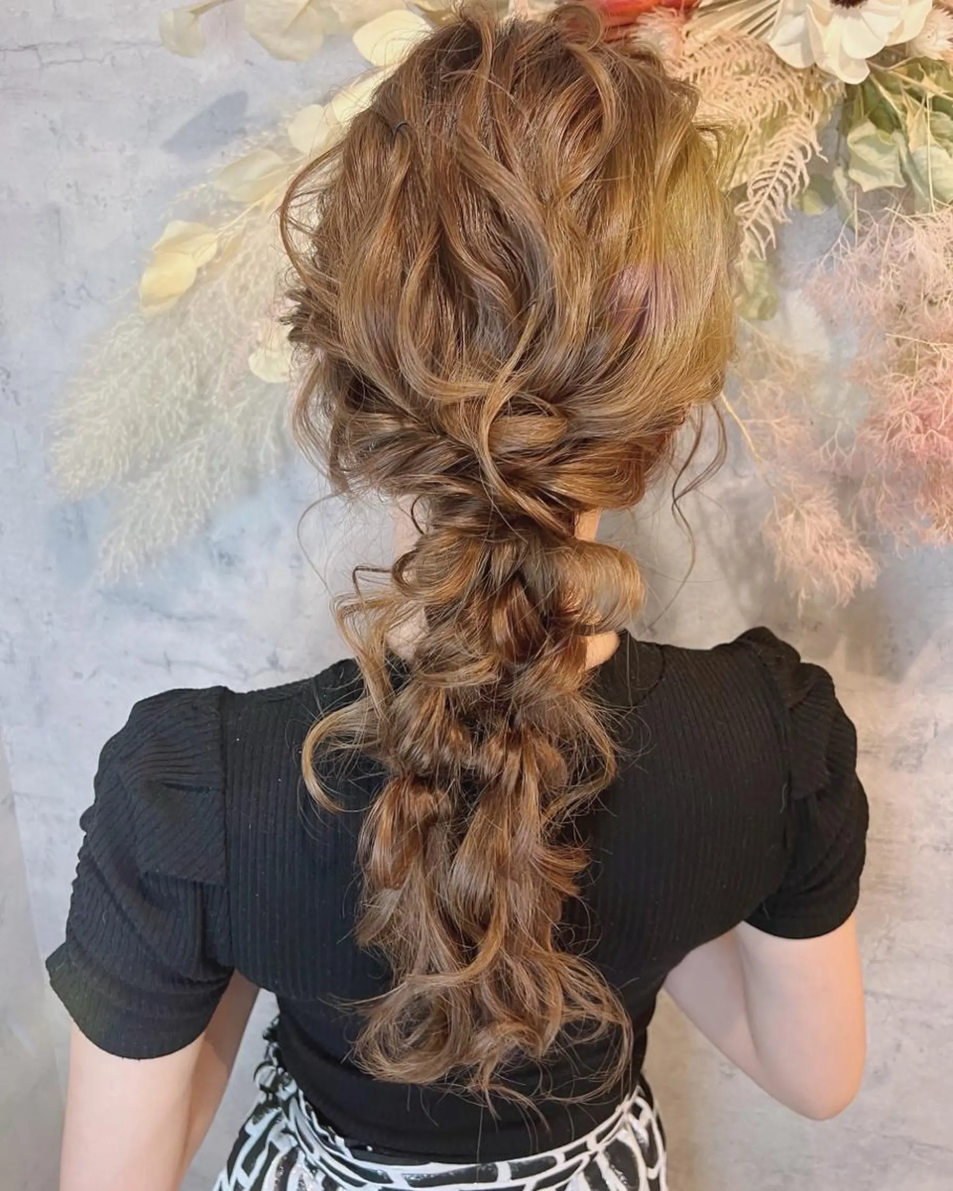 ロング ヘアアレンジ 《カメレオン》 西田美輝のヘアスタイル