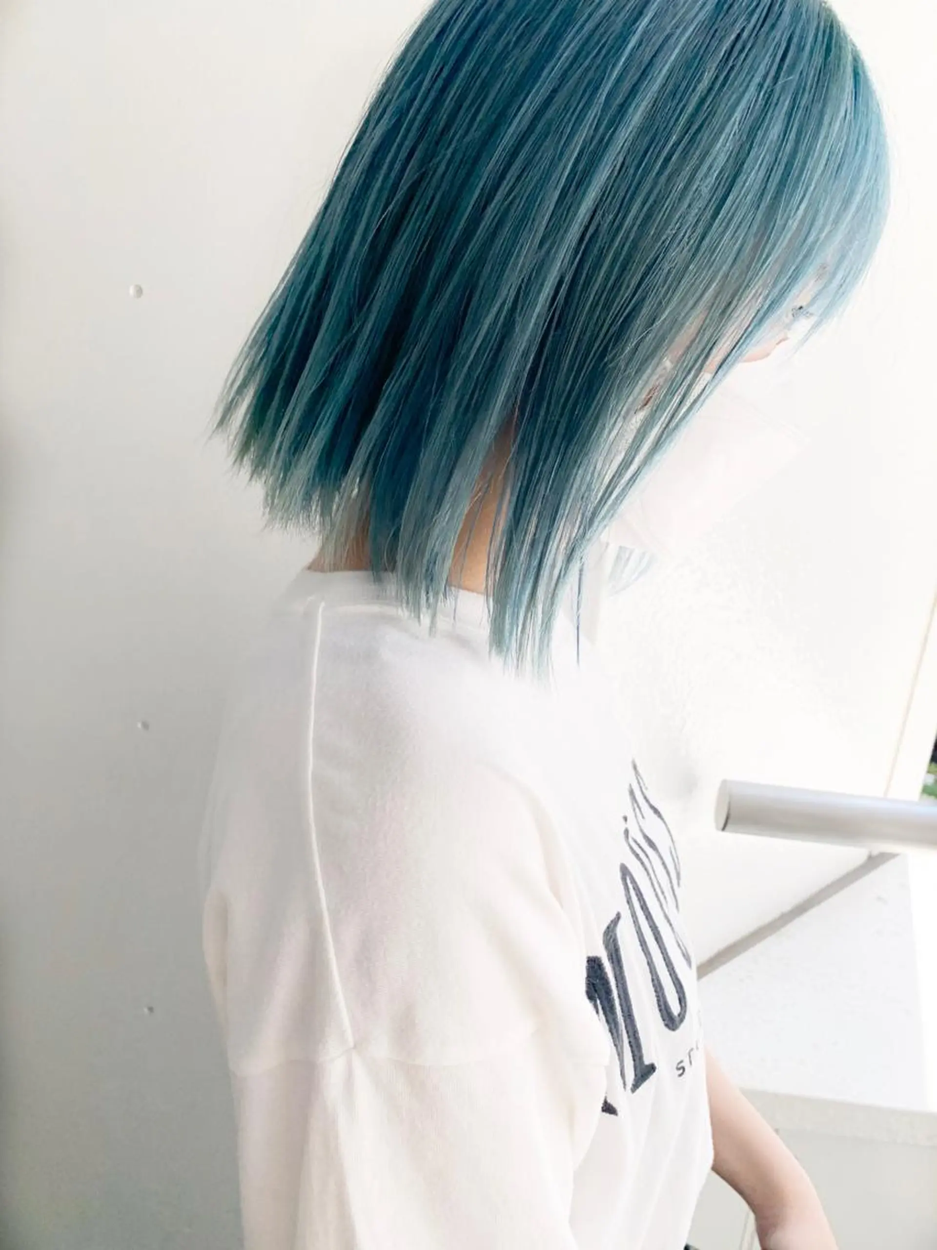 カラー ブリーチ ブルーカラー ヘッドスパ (女性限定)🍋モエのヘアスタイル