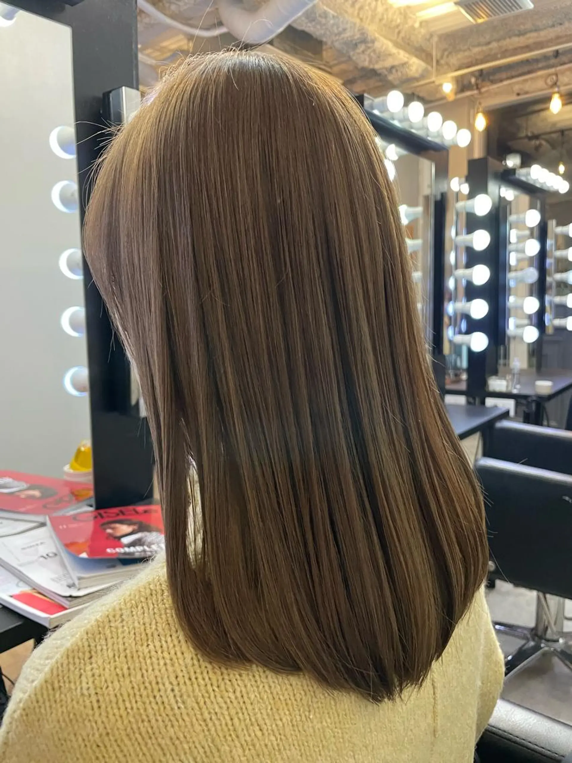 セミロング カラー ベージュカラー ブリーチ カット ヘアカラー ブリーチなし透明感 タケザワミキのヘアスタイル