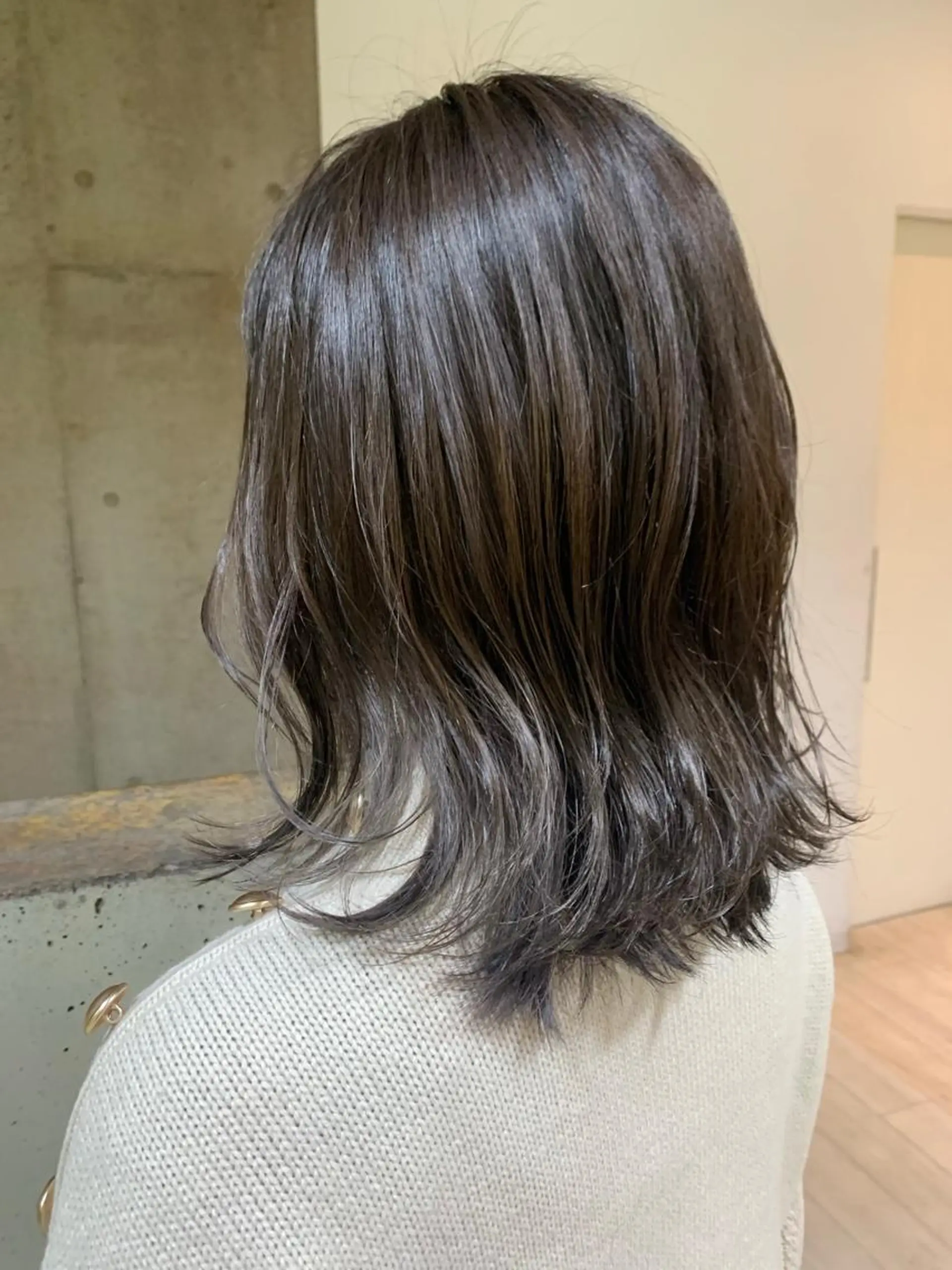 セミロング カラー グレージュ イルミナカラー 顔周り/暗髪カラー 艶カラー/アベマホのヘアスタイル