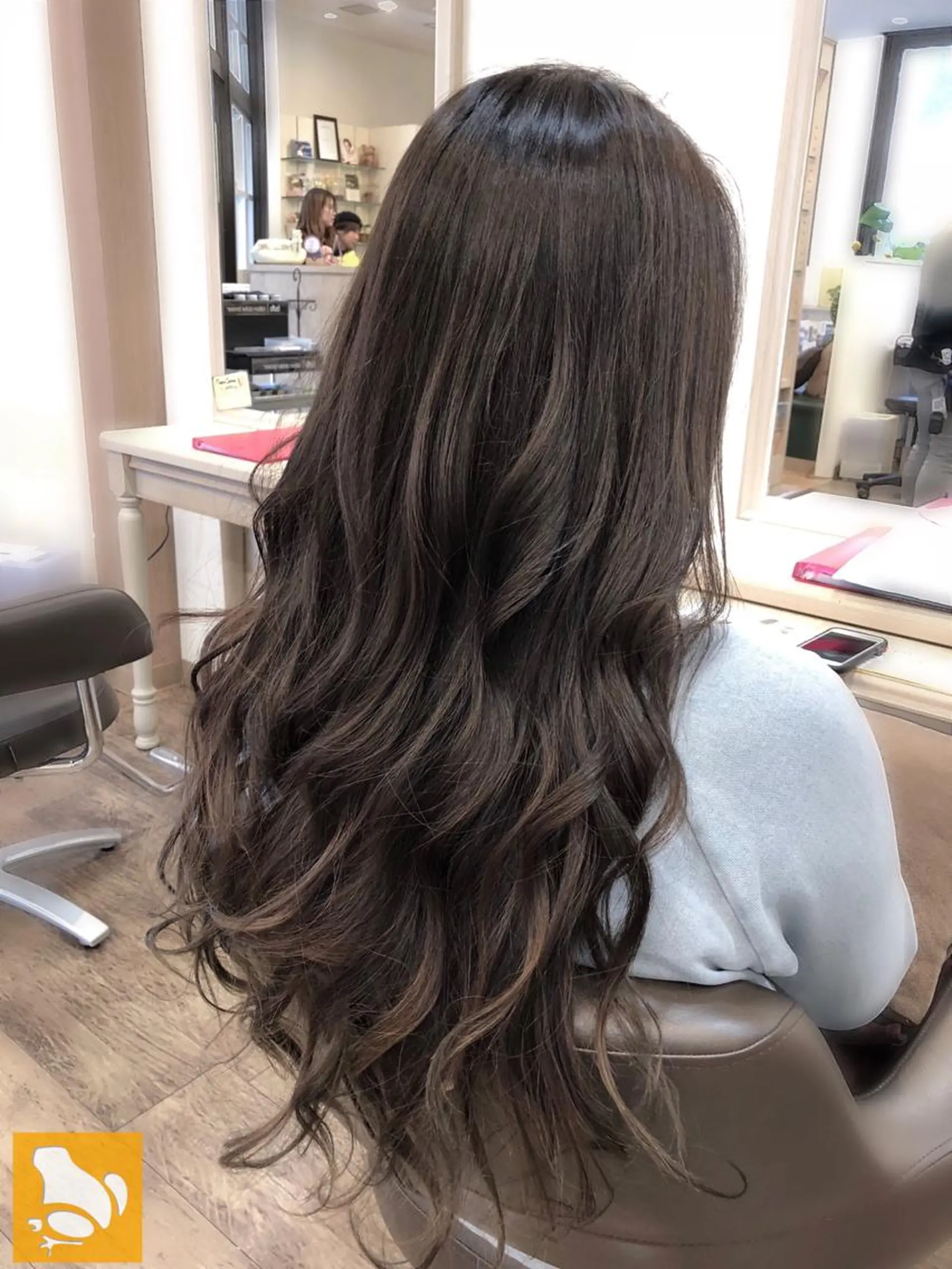 ロング カラー グラデーションカラー ロング 尚平 40代からの 髪質改善専門のその他イメージ