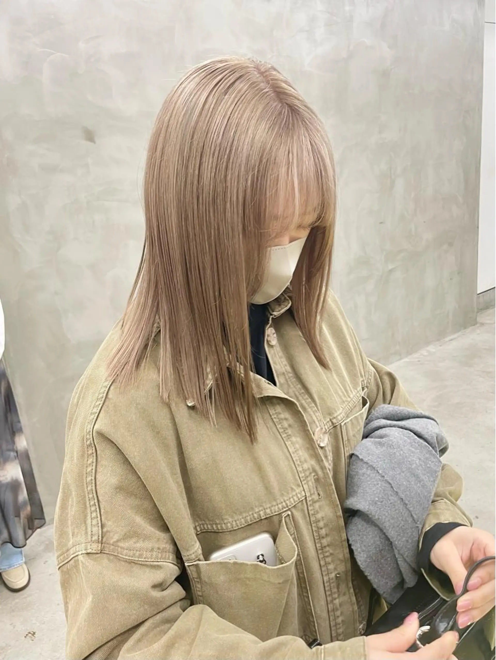 ミディアム カラー パーマ ヘアアレンジ メンズ ミディアムパーマ メンズバレイヤージュ メンズブリーチ センターパート フェードカット ヘアカラー トリートメント ハイトーン/レイヤー 🌸さくらのヘアスタイル