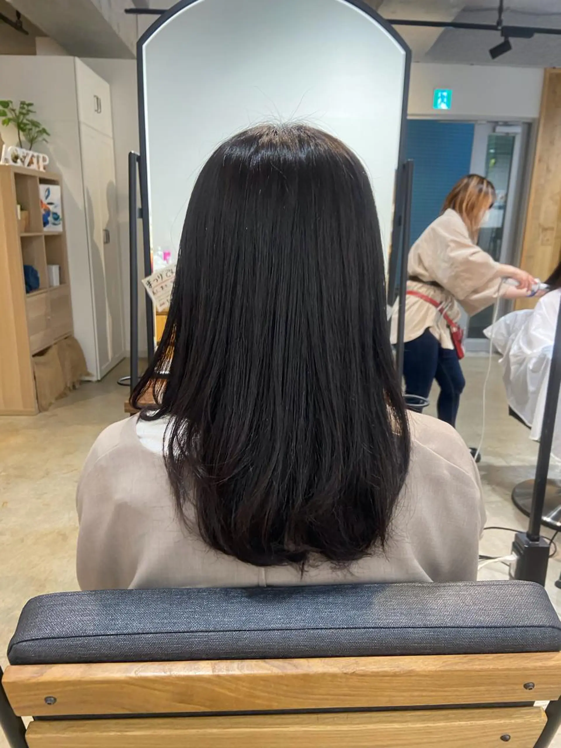 セミロング カラー 黒髪 ブルーカラー ブルーブラック 🌷レイヤーカット/ フルキシオリ🌷のヘアスタイル