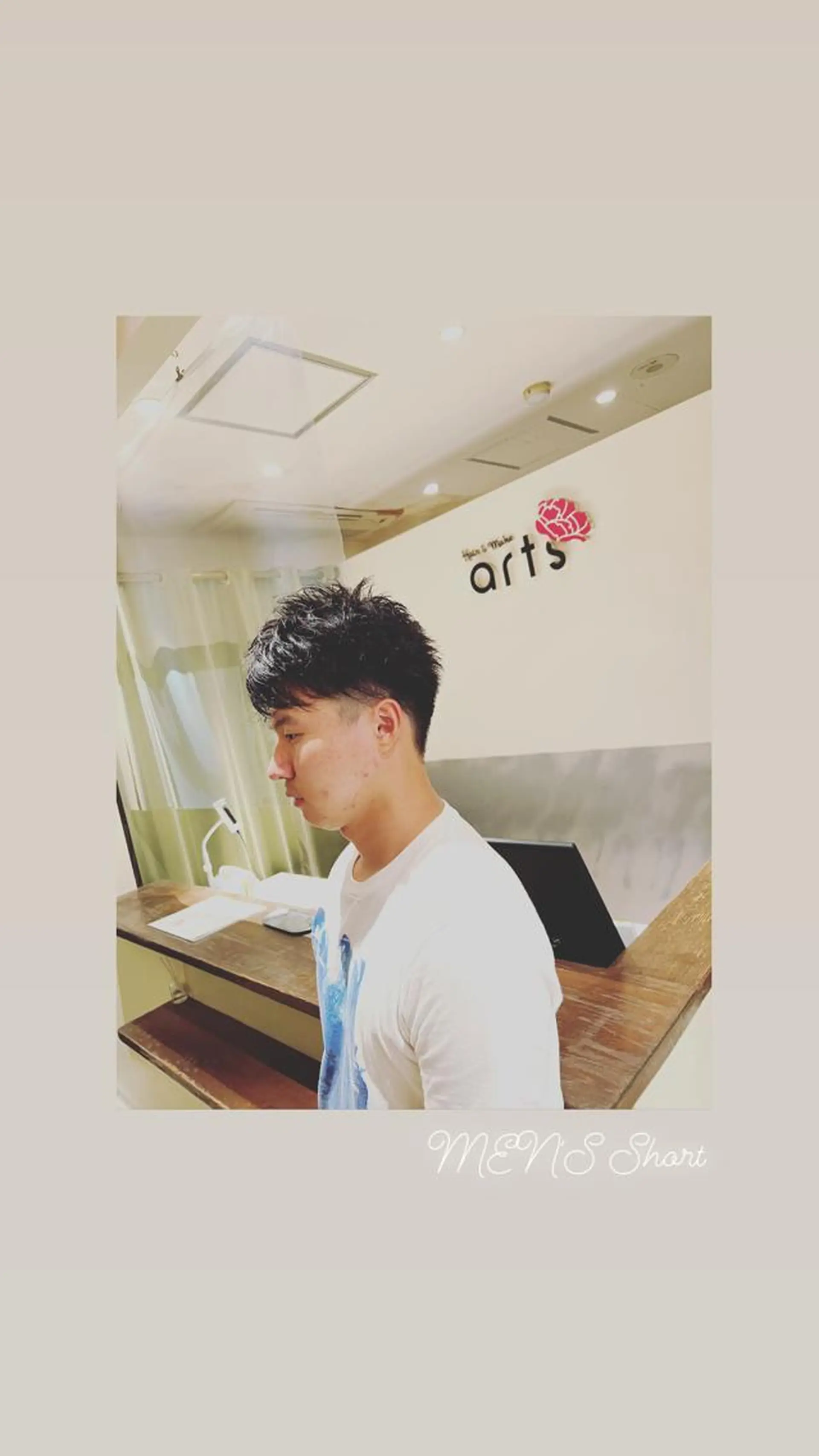 ショート メンズ ツーブロック 刈り上げ ハイライト/インナー /ブリーチ/レイヤーのヘアスタイル