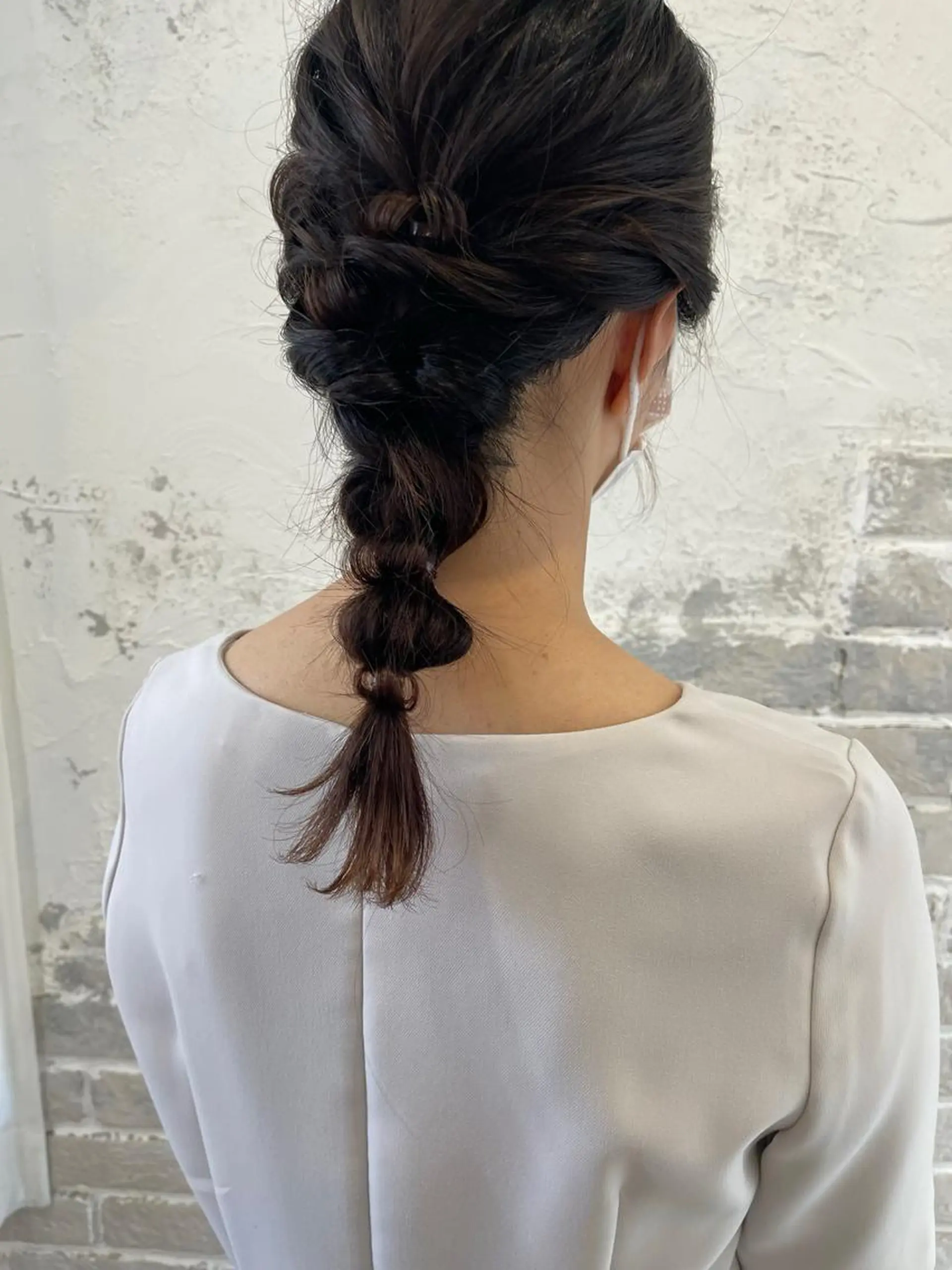 セミロング ヘアアレンジ 中堀 遥のヘアスタイル