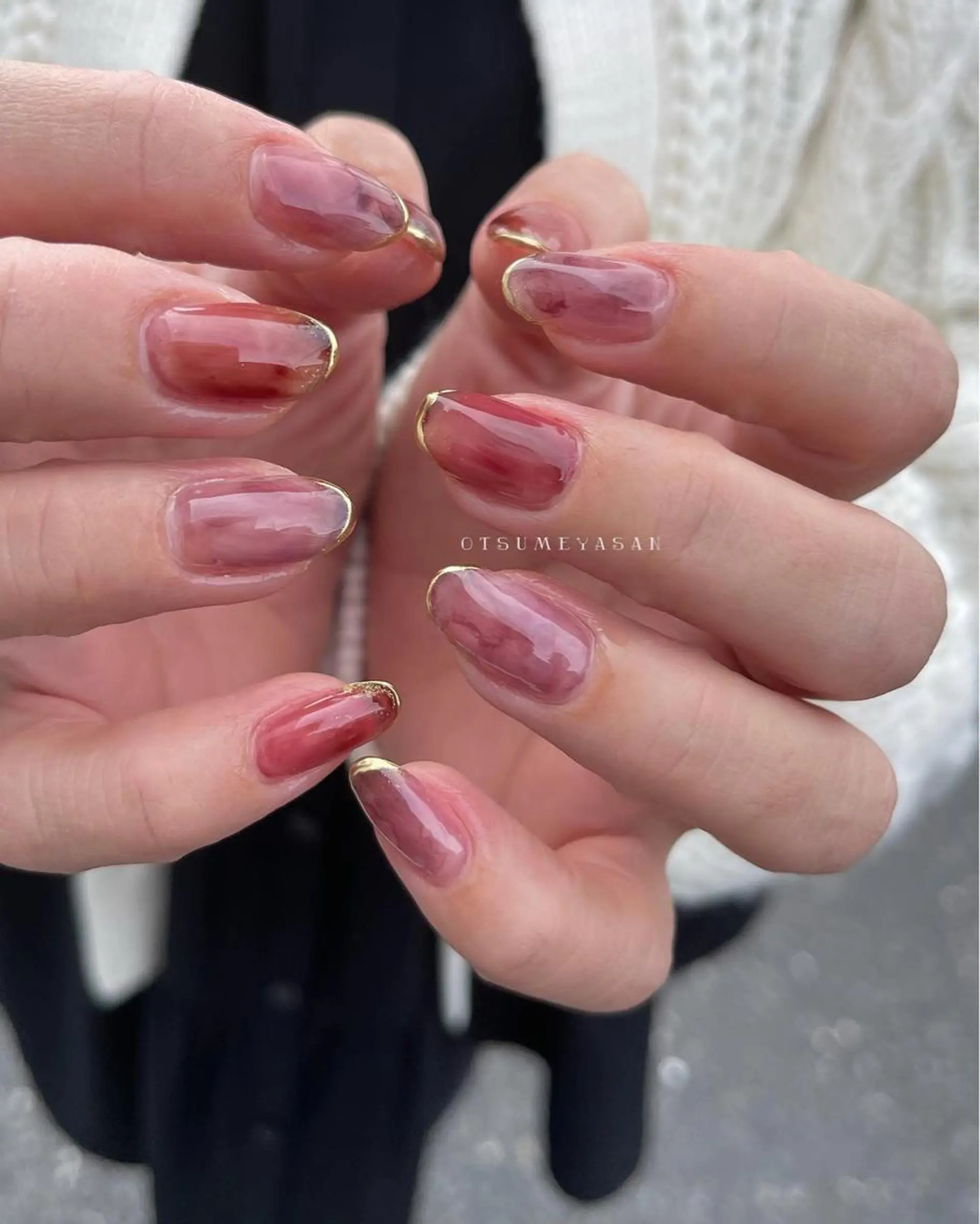 ネイル オーロラネイル ボルドー ジェルネイル 韓国ネイル マグネットネイル わたなべ ちかのネイルデザイン