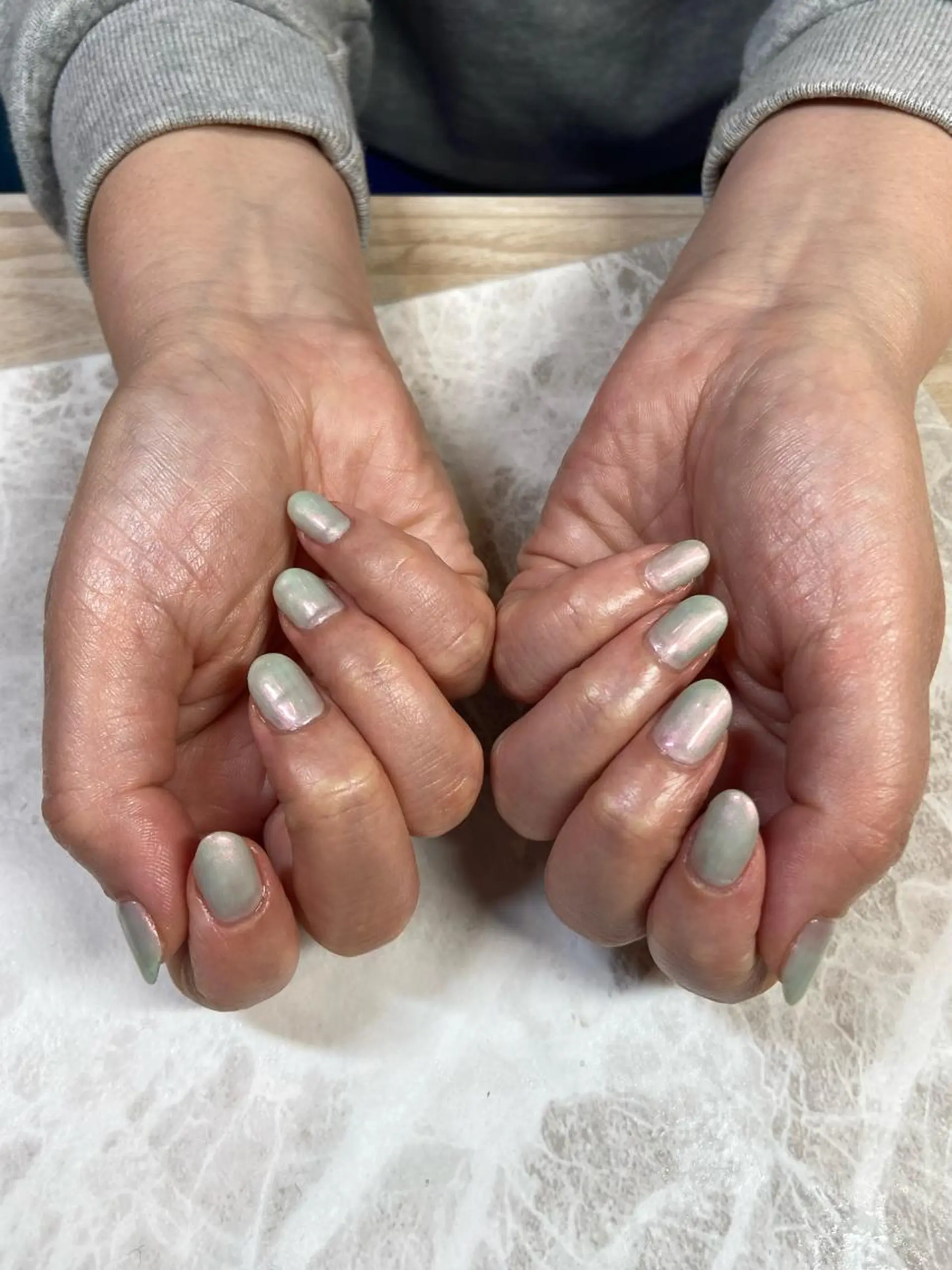 ミディアム ネイル グリーン ワンカラーネイル ハンドネイル ネイルサロン ステラのネイルデザイン