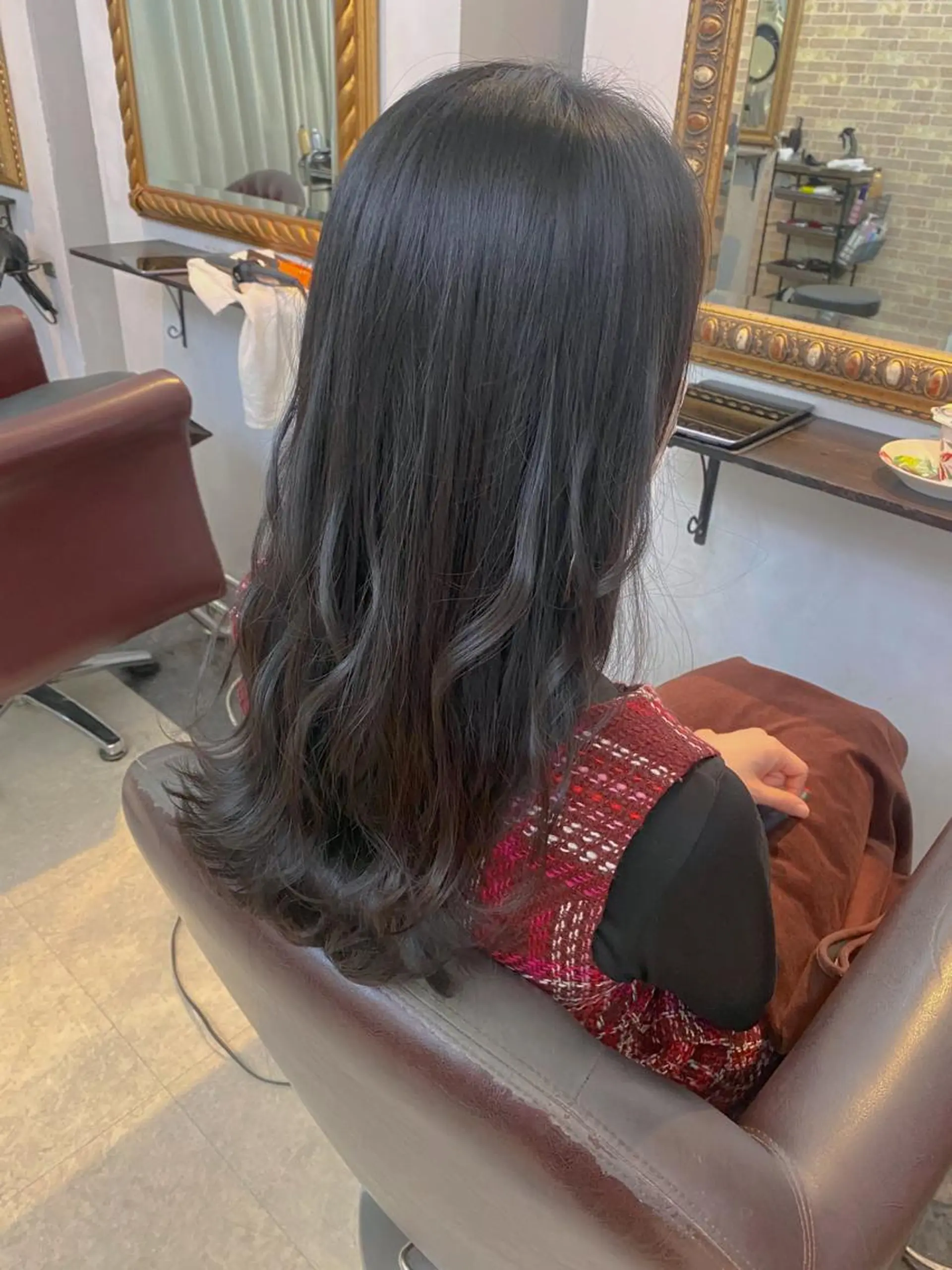 ロング 友田 千栄のヘアスタイル