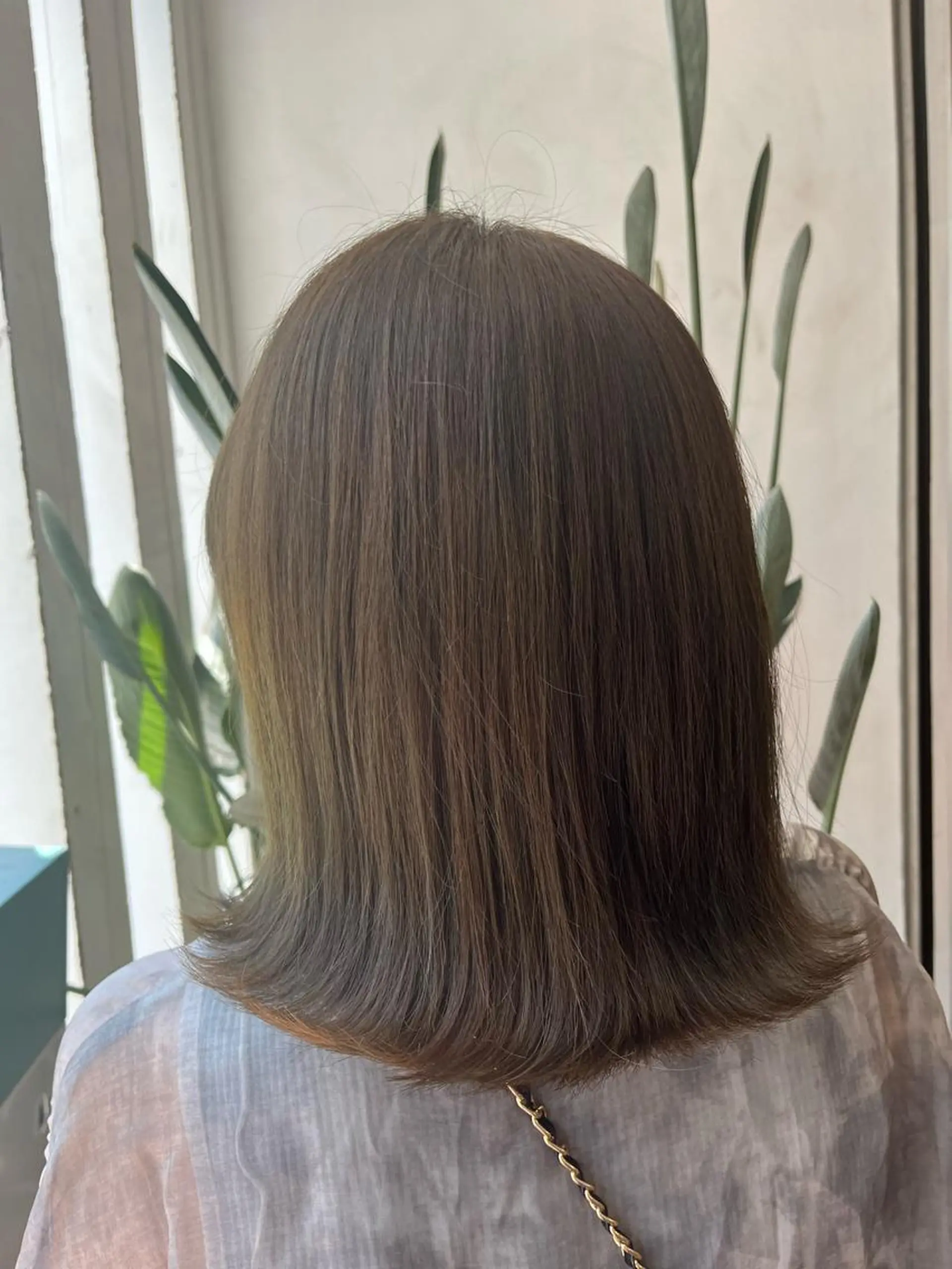 ミディアム カラー 透明感/低ダメージ インナー🩵角田紗雪のヘアスタイル