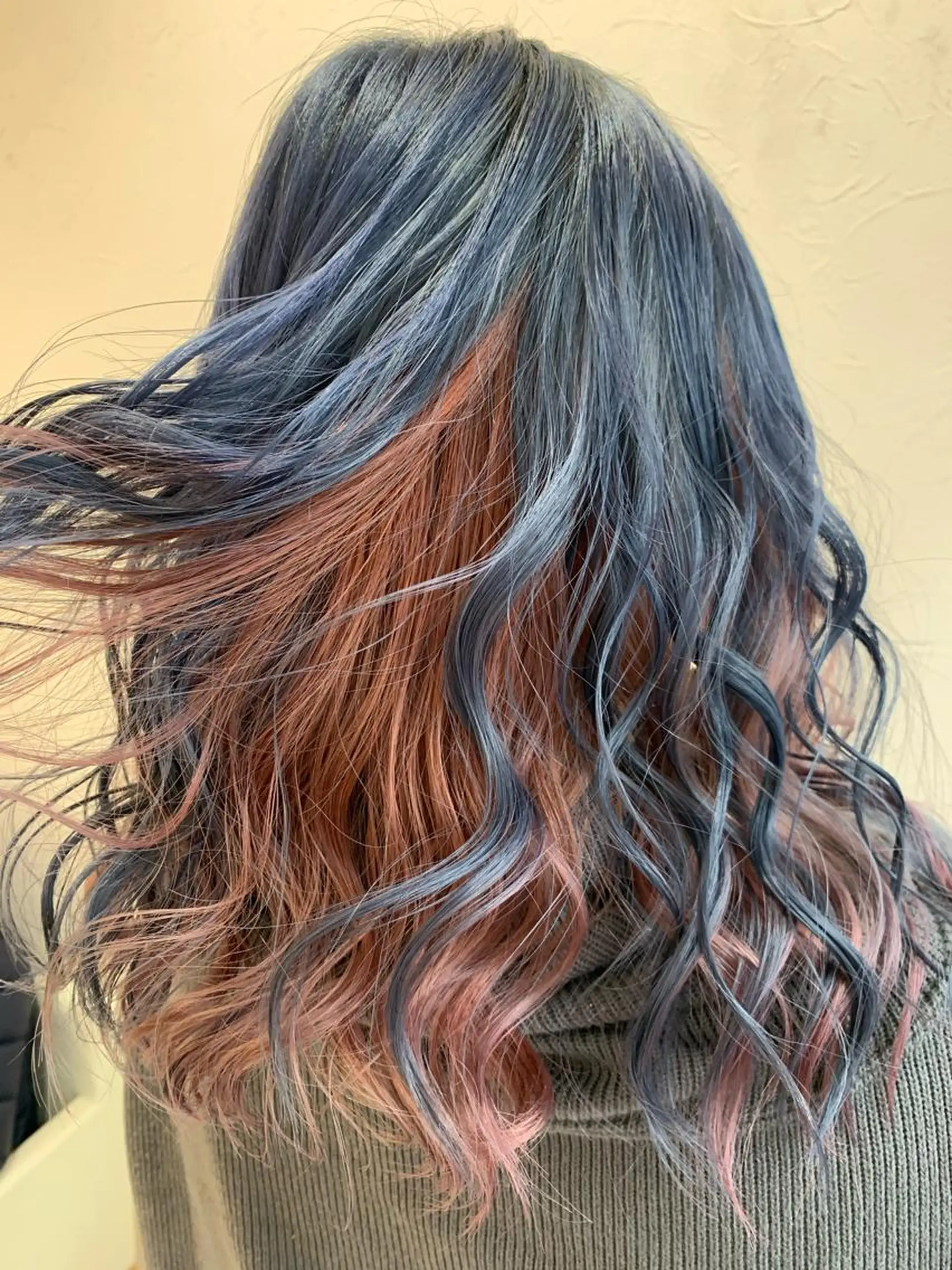 セミロング カラー 店長ハイトーンカラー 柞山史奈のヘアスタイル