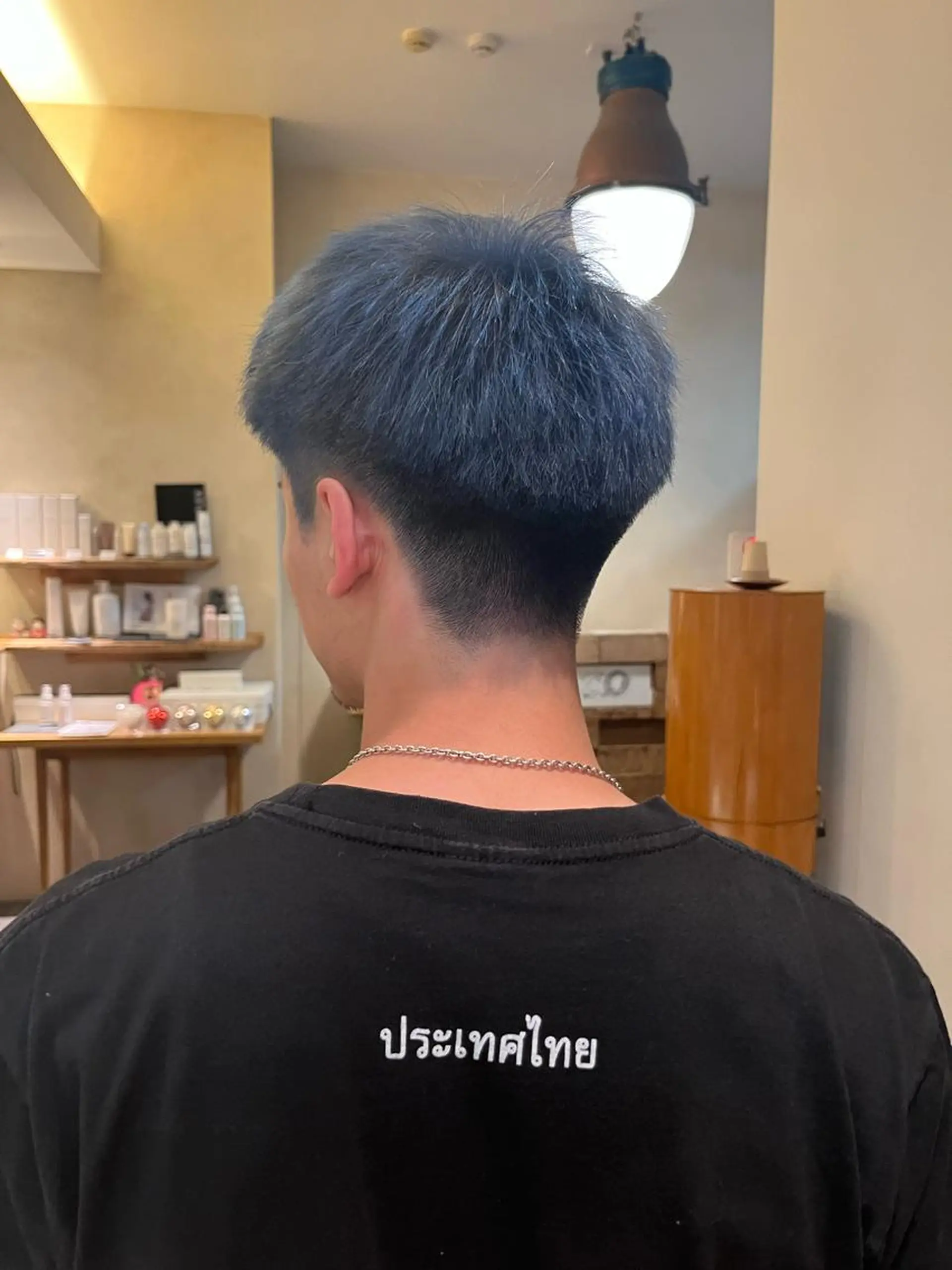 ショート カラー メンズ ブルーカラー 愛瑠奈 erunaのヘアスタイル