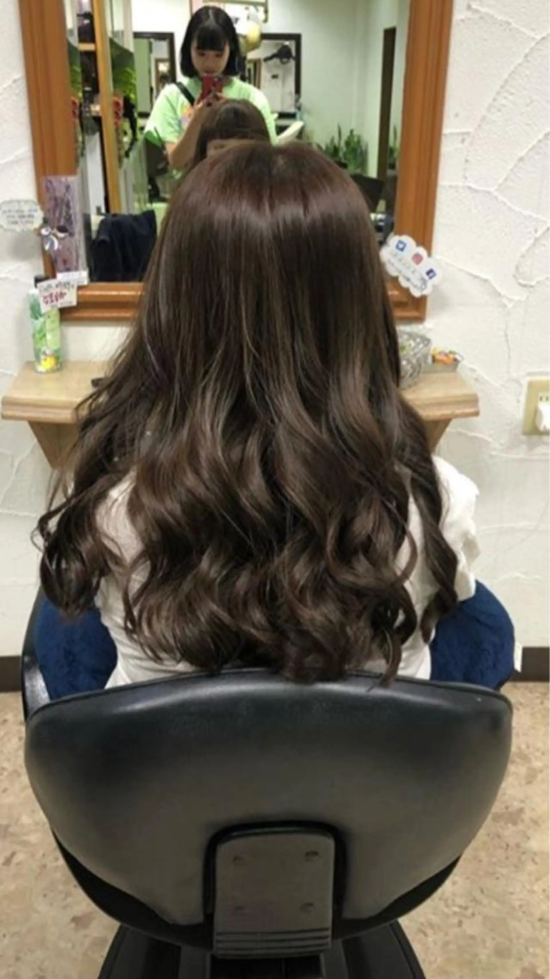 ロング カラー 小松崎 咲楽のヘアスタイル