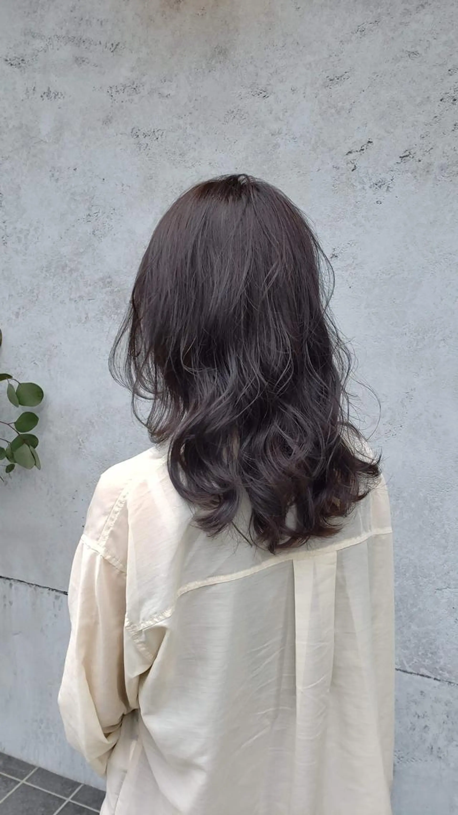 カラー アッシュ ブルーカラー カット ヘアカラー トリートメント 巻ける髪質改善で美髪 にデザイン✨/よしみのヘアスタイル