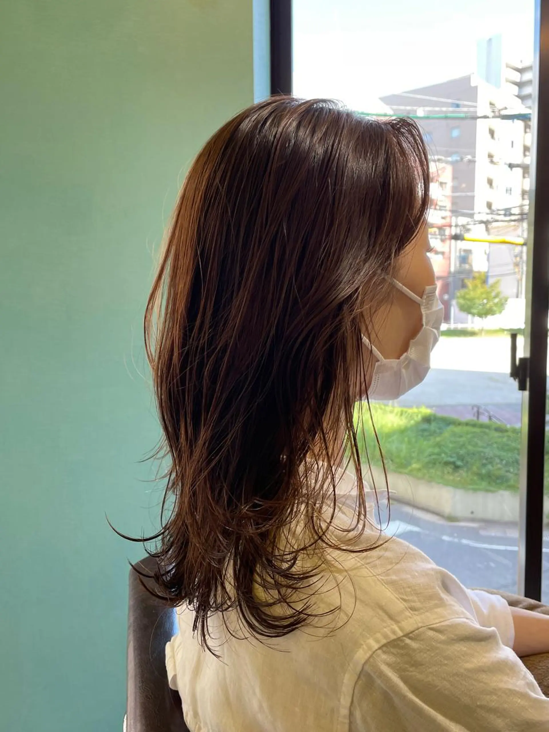 セミロング アッシュ アッシュブラウン 末石 智のヘアスタイル