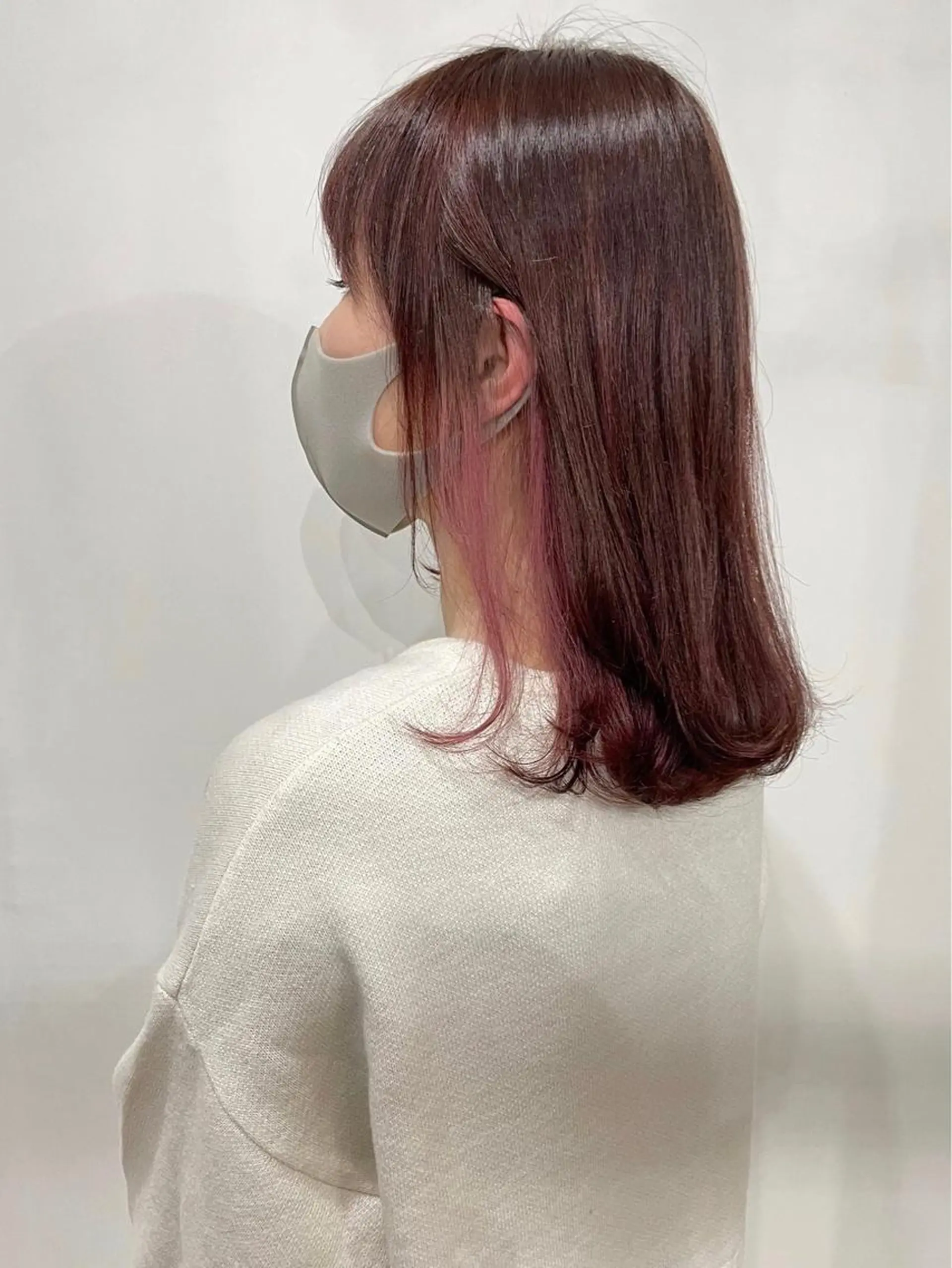 カラー ヘアカラー white.梅田 デザインカラー🦄のヘアスタイル