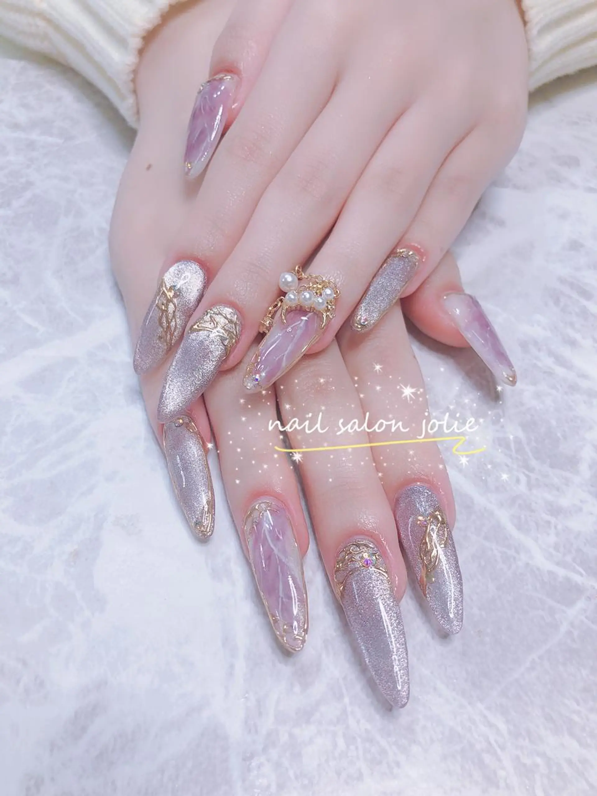 ネイル ストーンネイル ハンドネイル スカルプ専門店アイカ ☆のネイルデザイン