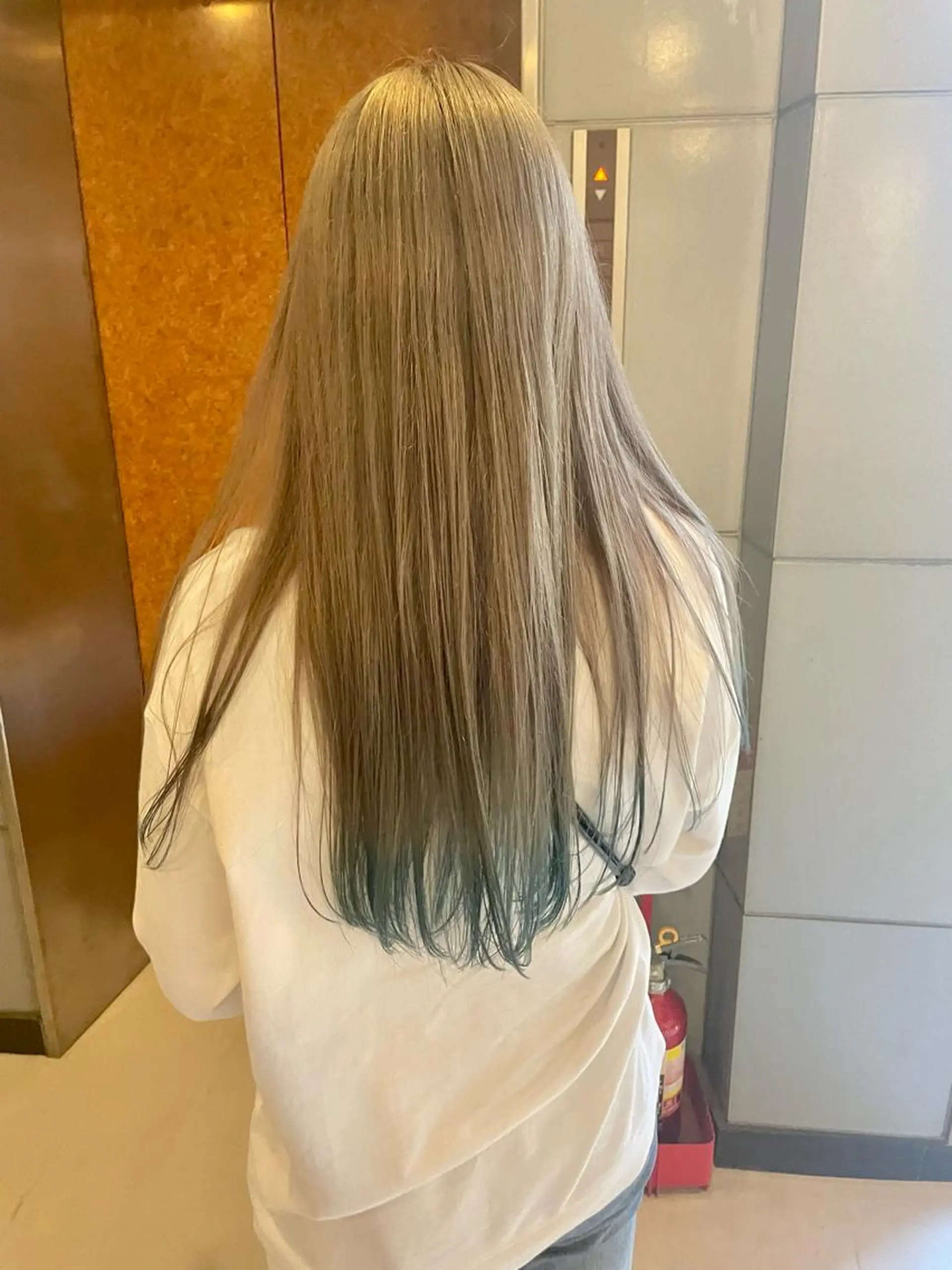 ロング 前田 菜奈子のヘアスタイル