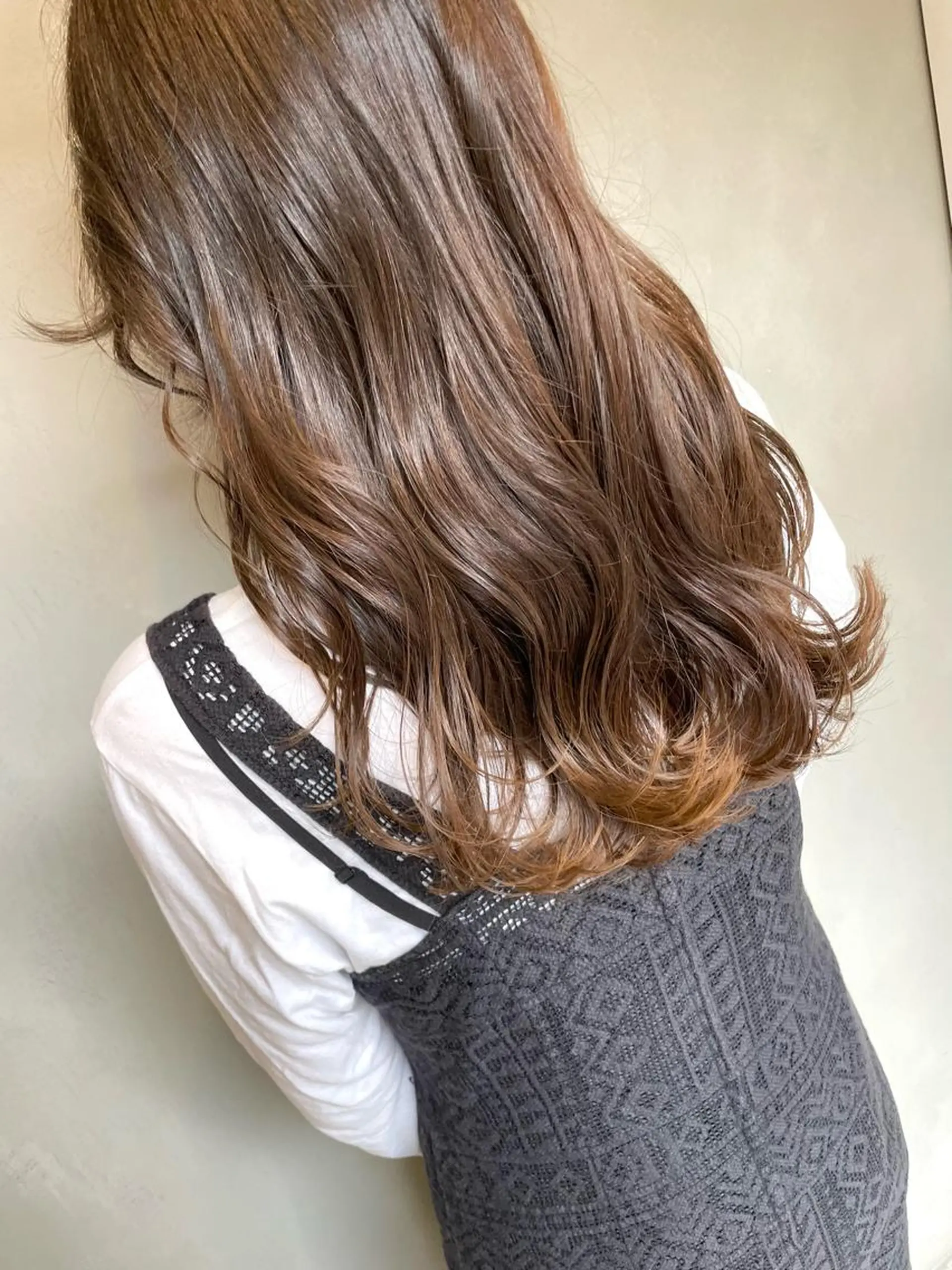 セミロング カラー カット ヘアカラー トリートメント ハイライトが 得意なニキです😊のヘアスタイル