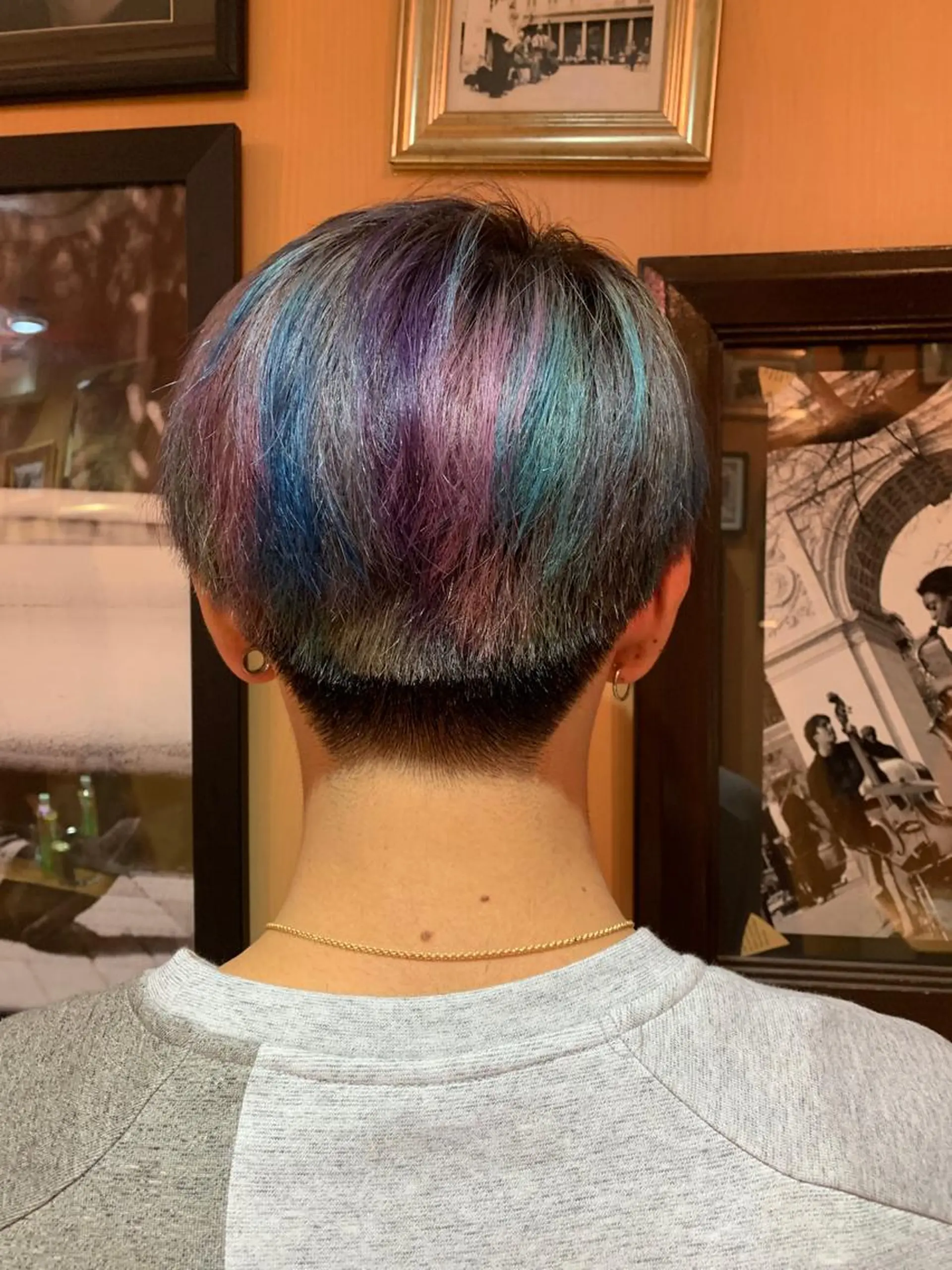 ショート カラー メンズ ヨシダ アズサのヘアスタイル