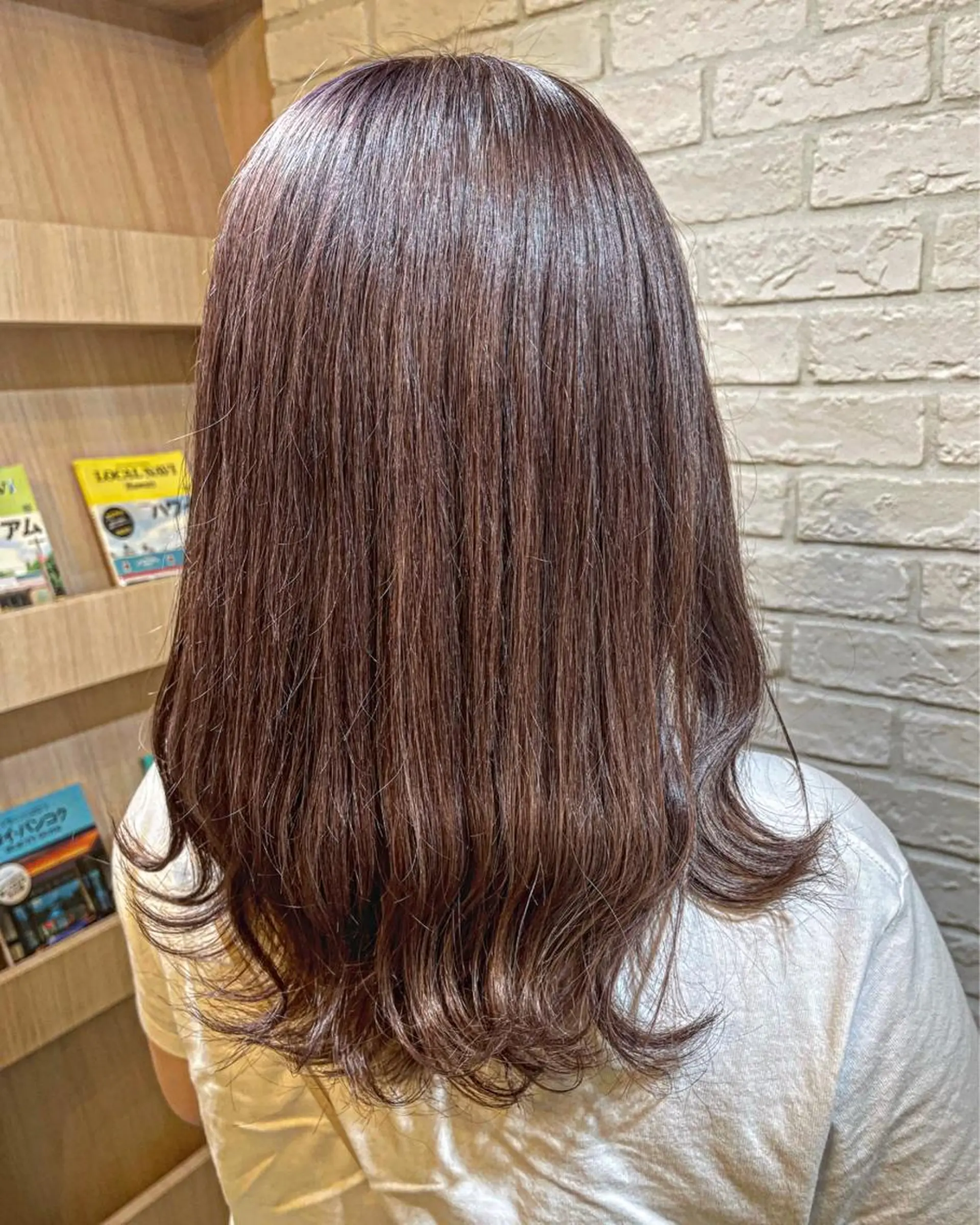 セミロング カラー ベージュカラー ブリーチ 透明感カラー ピンクカラー ピンクベージュ レディースカット 募集/今間 海音のヘアスタイル